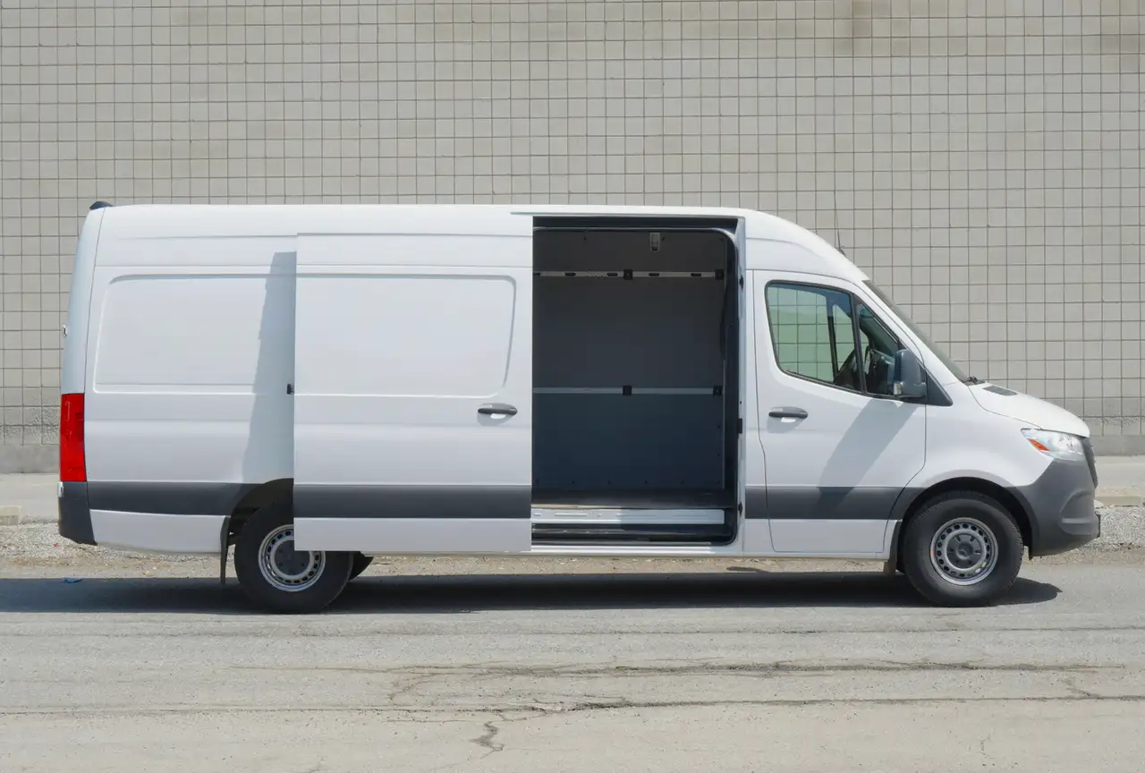 Mercedes-Benz Sprinter снимка Mercedes-Benz Sprinter
