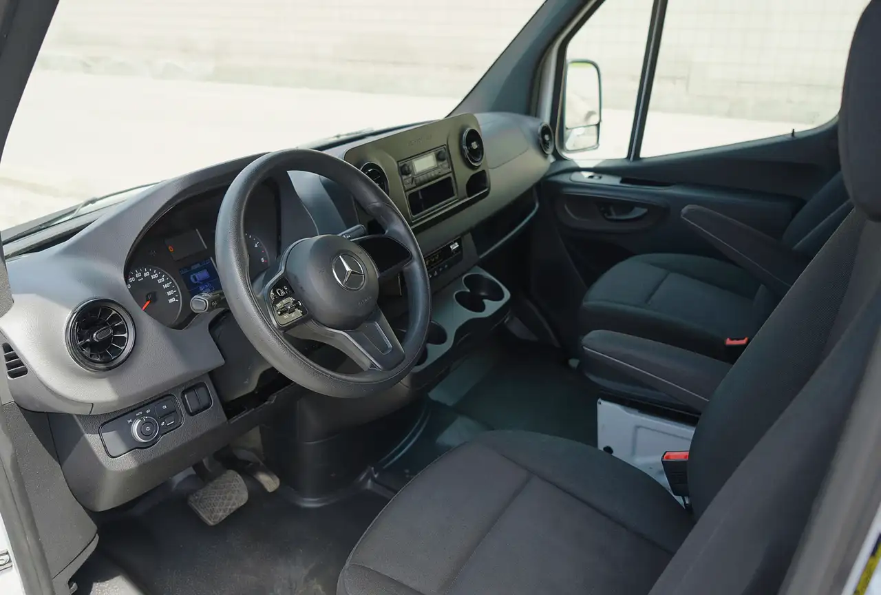 Mercedes-Benz Sprinter снимка Mercedes-Benz Sprinter