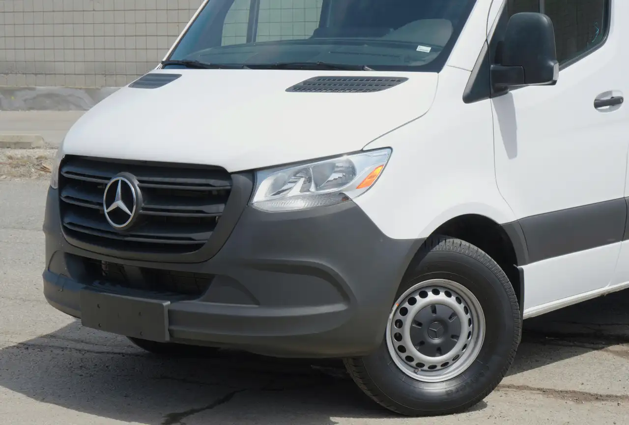 Mercedes-Benz Sprinter снимка Mercedes-Benz Sprinter