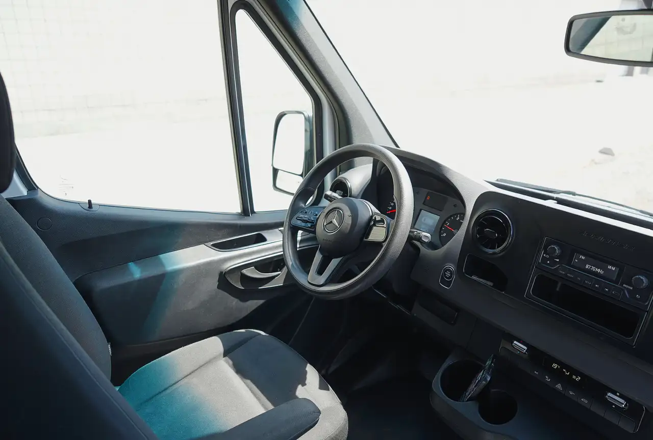 Mercedes-Benz Sprinter снимка Mercedes-Benz Sprinter