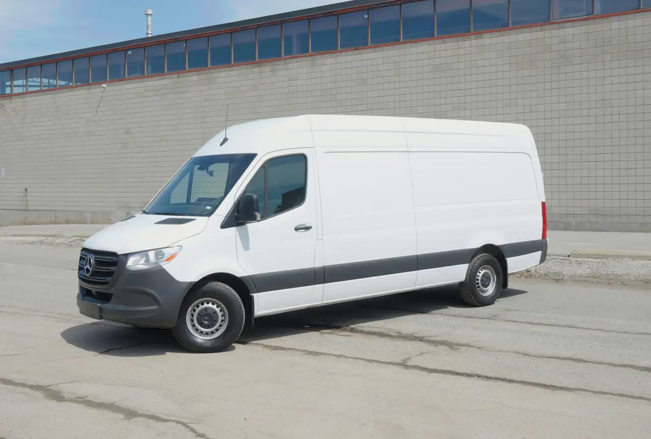 Mercedes-Benz Sprinter снимка Mercedes-Benz Sprinter