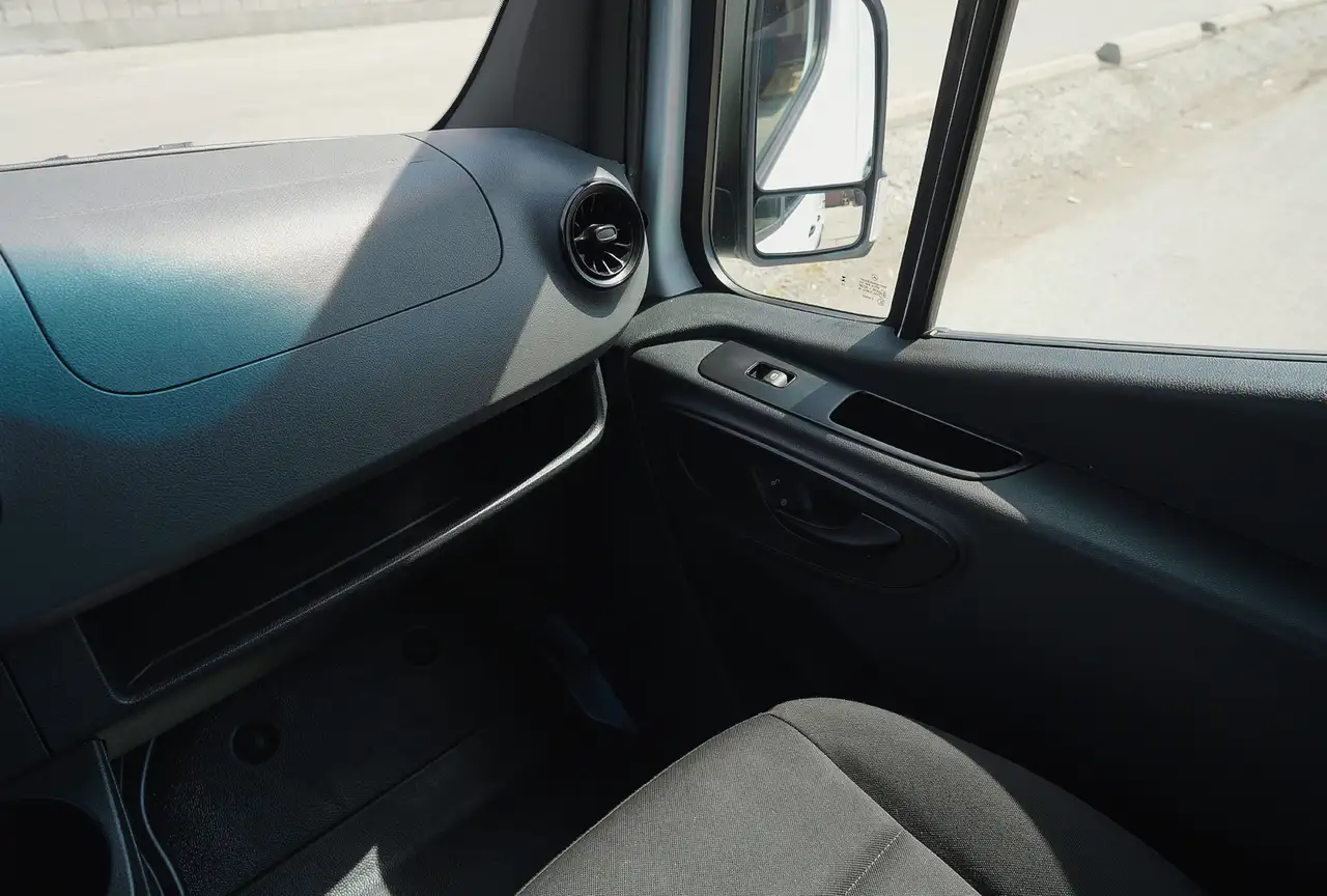 Mercedes-Benz Sprinter снимка Mercedes-Benz Sprinter