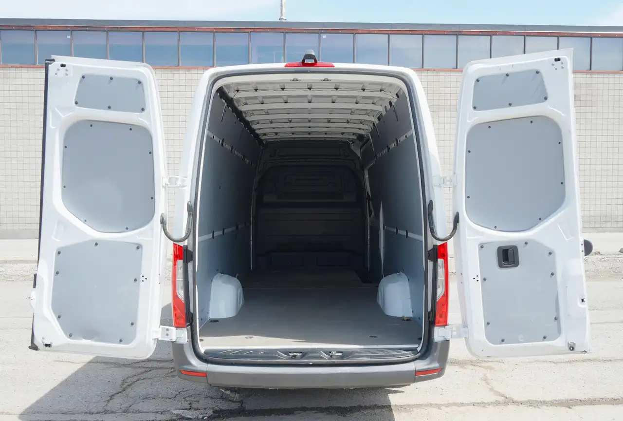 Mercedes-Benz Sprinter снимка Mercedes-Benz Sprinter
