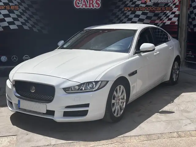 Jaguar XE 2.0 Diesel Pure AWD Aut. 180