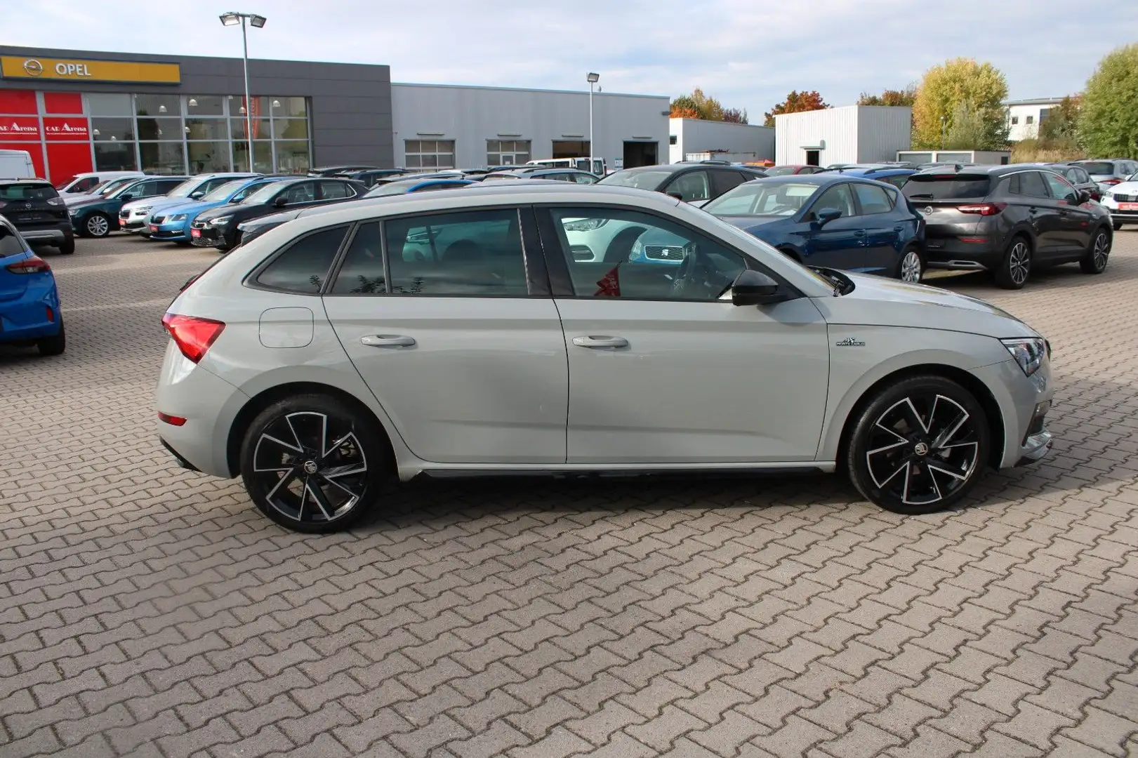 Skoda Scala 1.5 TSI DSG Monte Carlo*1.Hand*Navi*Pano* Gris - 2