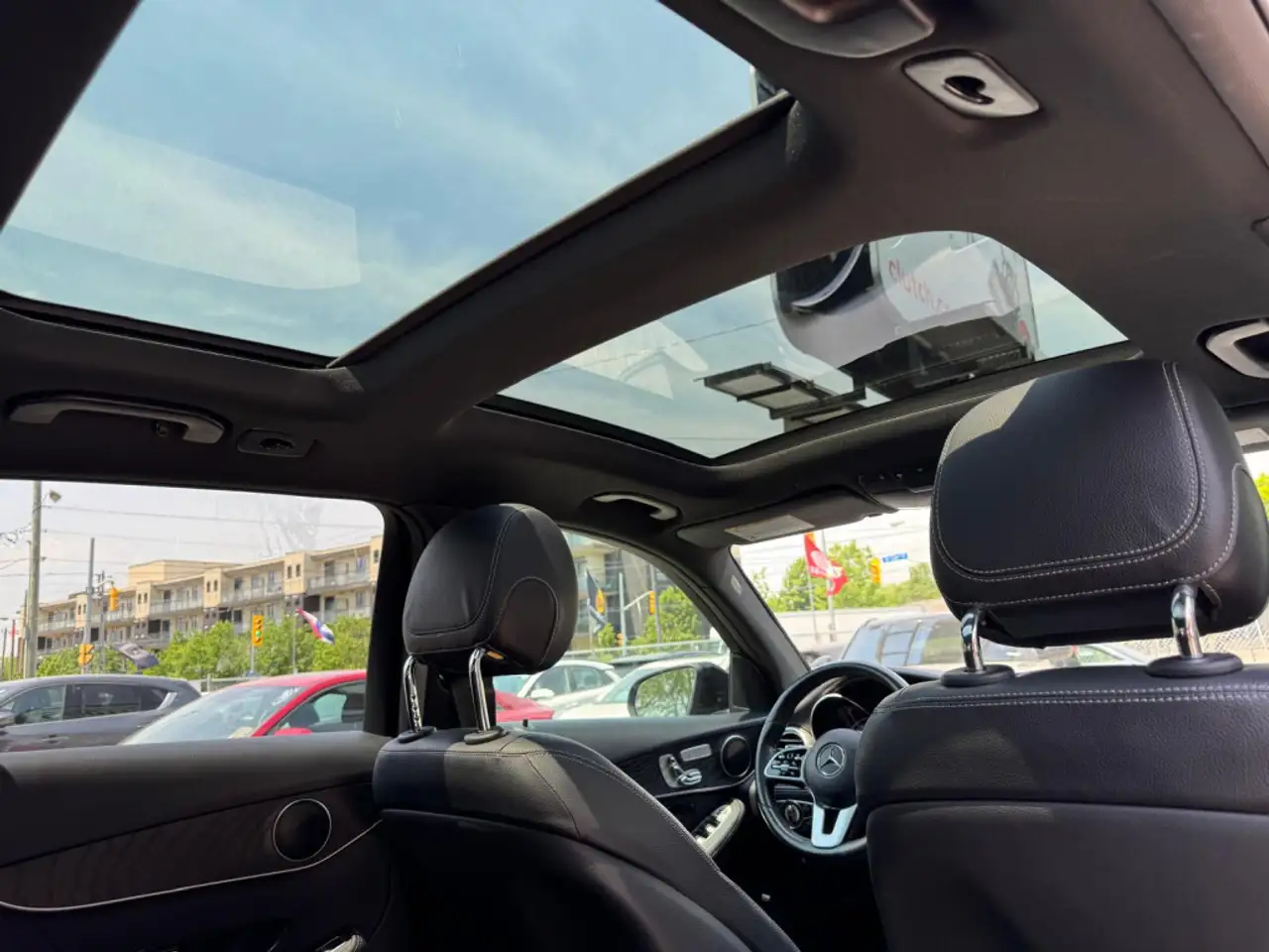 Mercedes-Benz GLC снимка Mercedes-Benz GLC