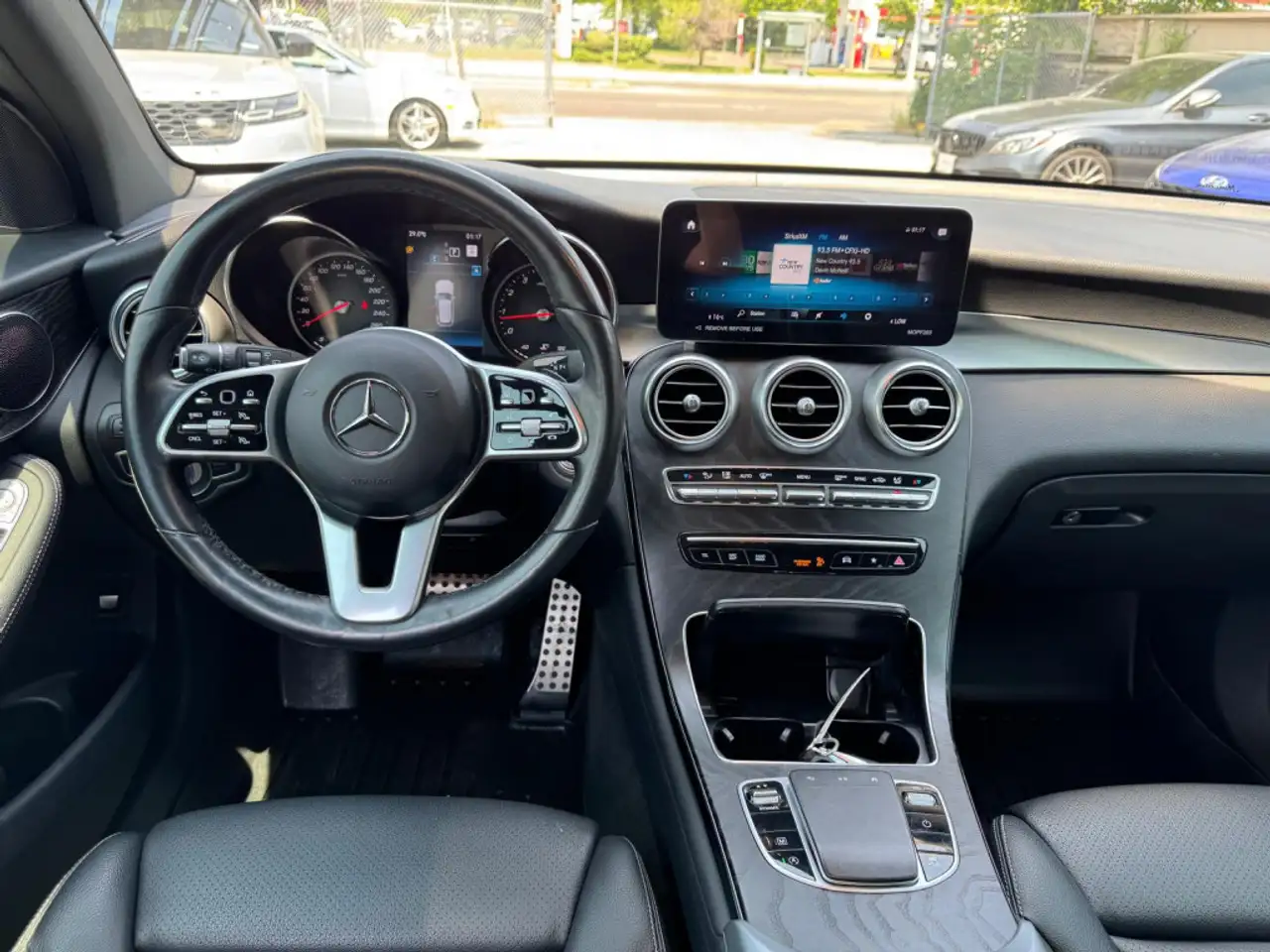 Mercedes-Benz GLC снимка Mercedes-Benz GLC