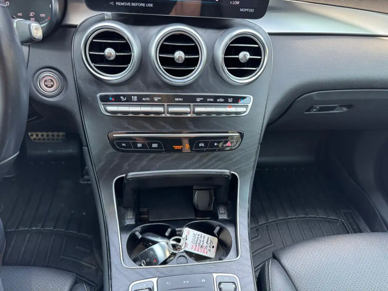 Mercedes-Benz GLC снимка Mercedes-Benz GLC