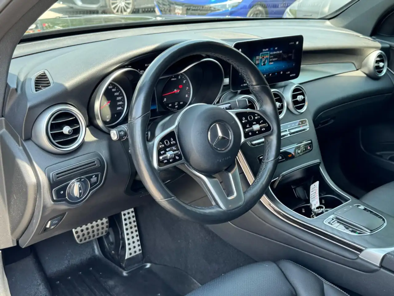 Mercedes-Benz GLC снимка Mercedes-Benz GLC