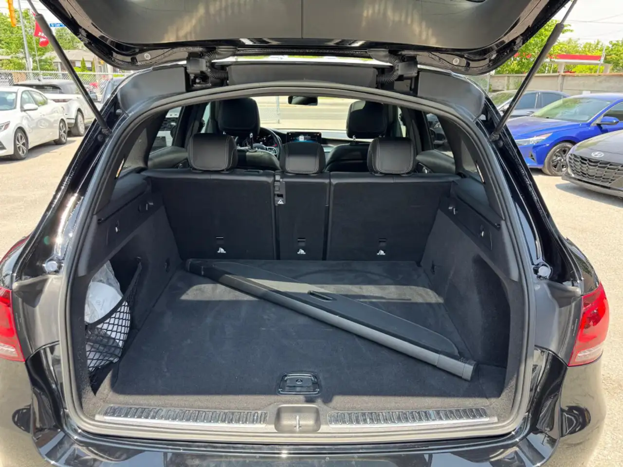 Mercedes-Benz GLC снимка Mercedes-Benz GLC