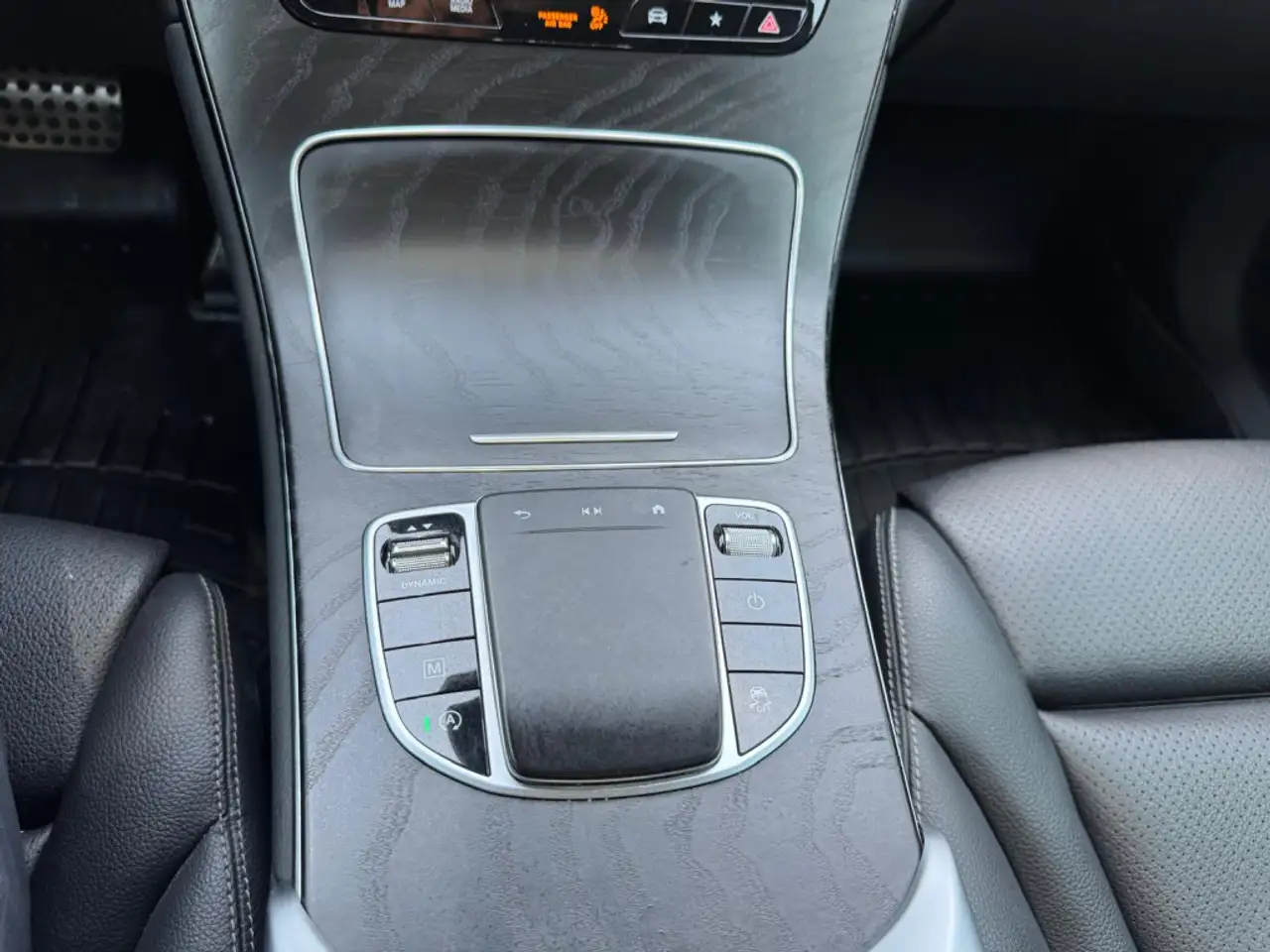Mercedes-Benz GLC снимка Mercedes-Benz GLC
