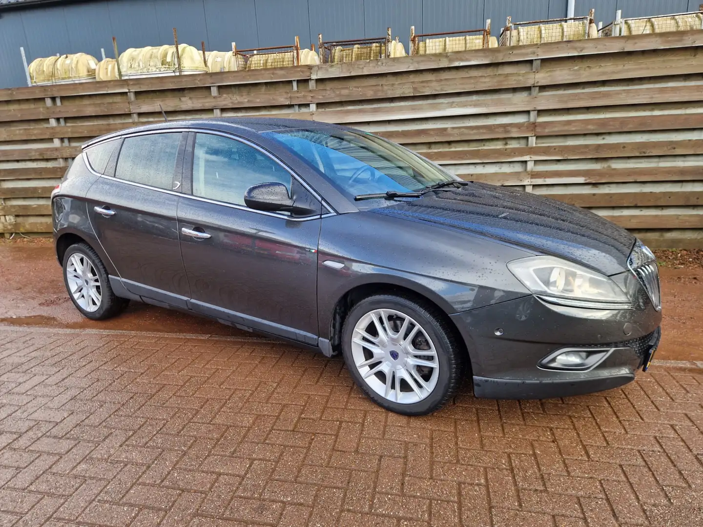 Lancia Delta 1.8-16V Di Platino Navigatie Gris - 1