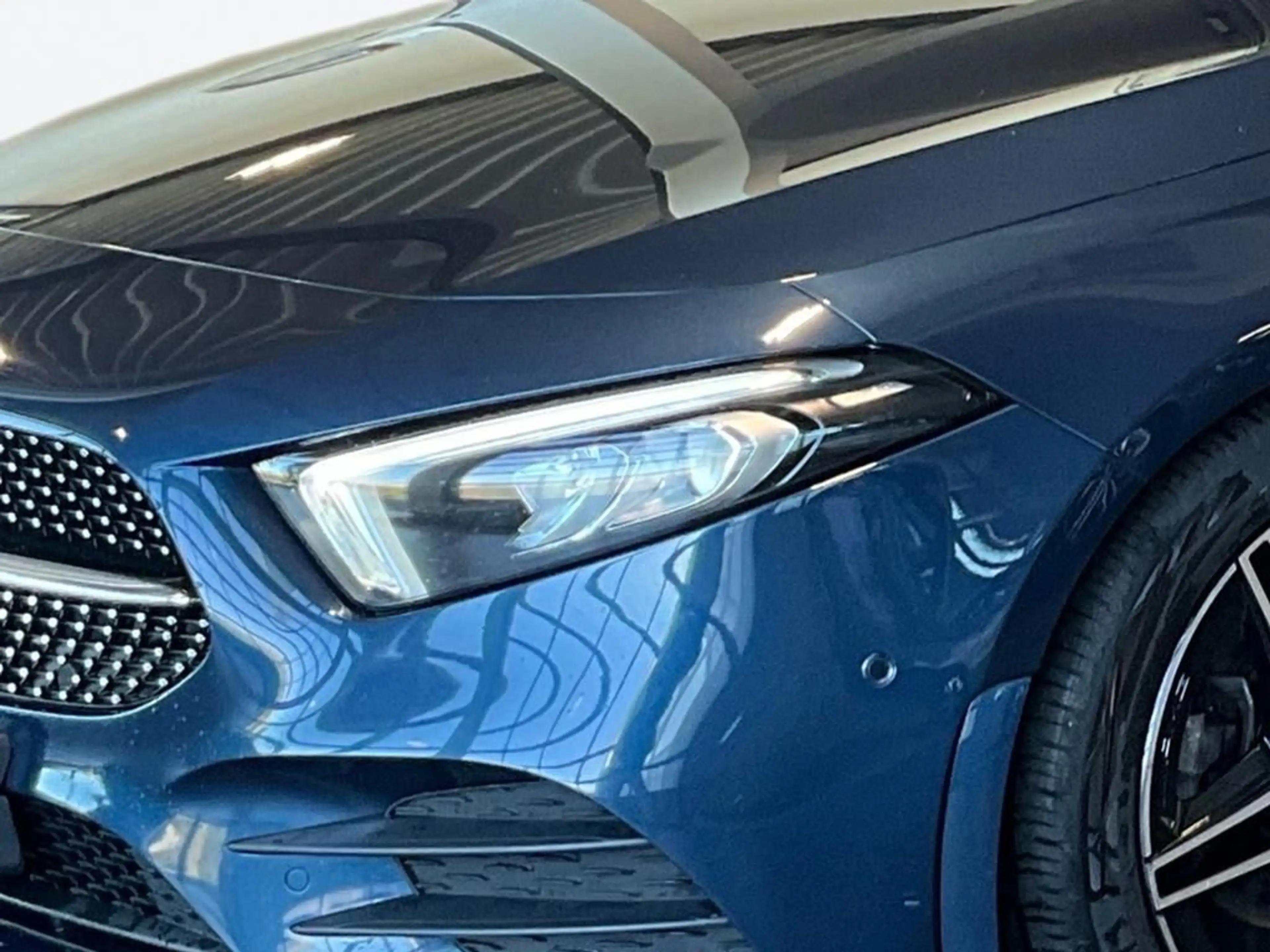 Mercedes-Benz A 180 AMG Line AUT Kam. KlimaA LED LM PDC SHZ — photo 6