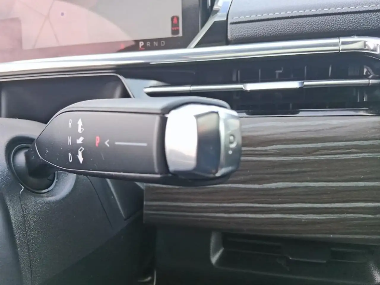 GMC Sierra EV снимка GMC Sierra EV