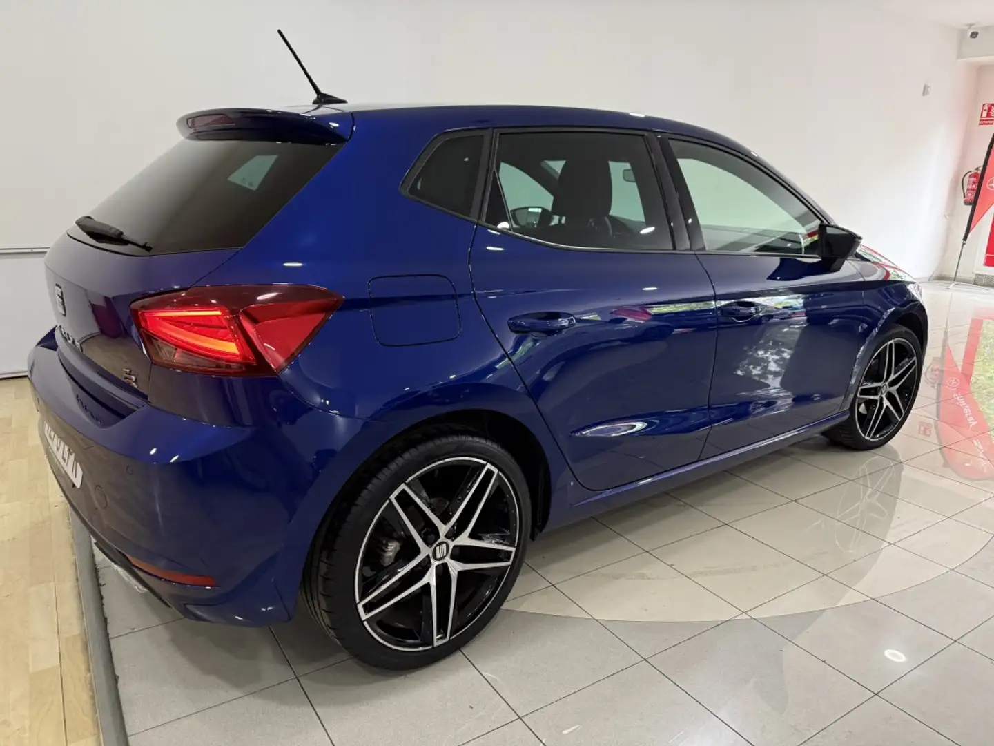 SEAT Ibiza 1.0 TSI S&S FR 115 Azul - 2