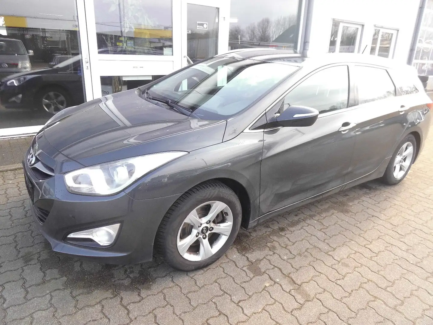 Hyundai i40 cw FIFA World Cup Edition siva - 2