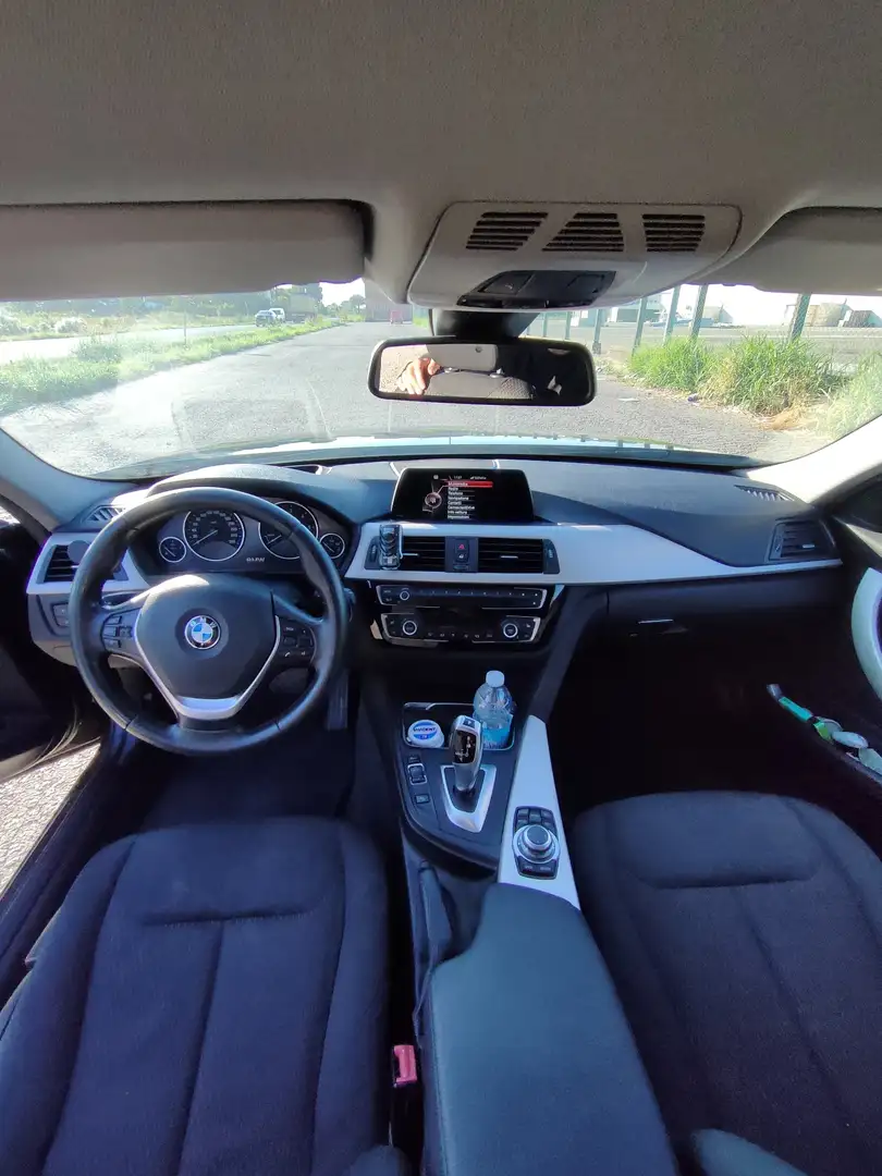 BMW 318 318d Touring Business Advantage auto Nero - 2
