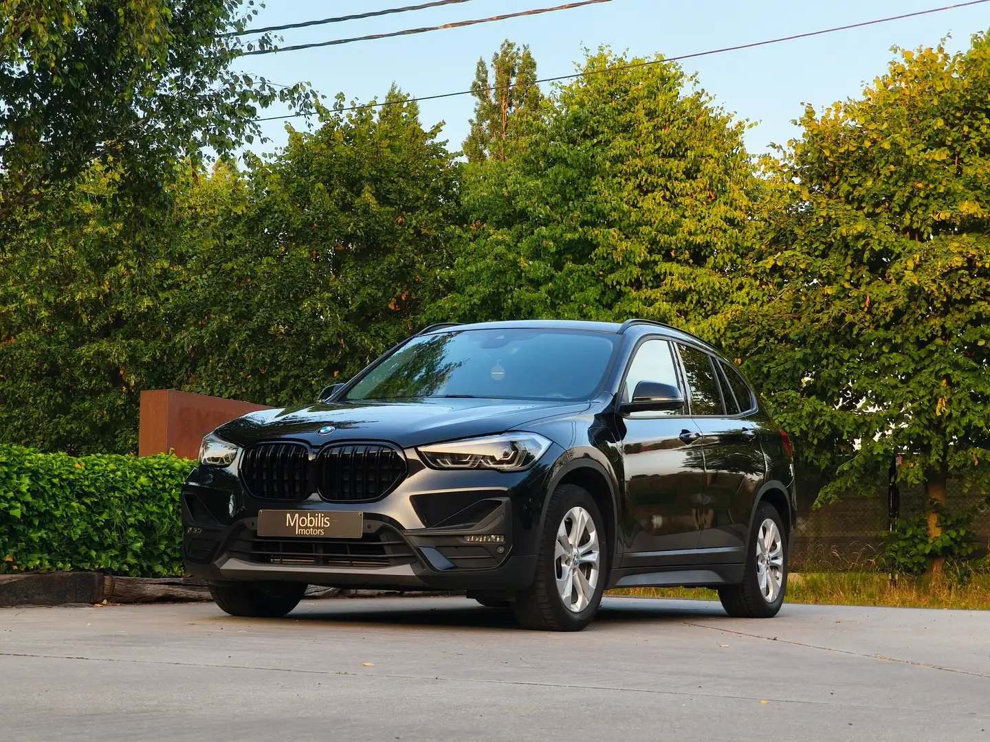 BMW X1 xDrive25e 162kW/220pk Automaat Full Optie Nero - 1