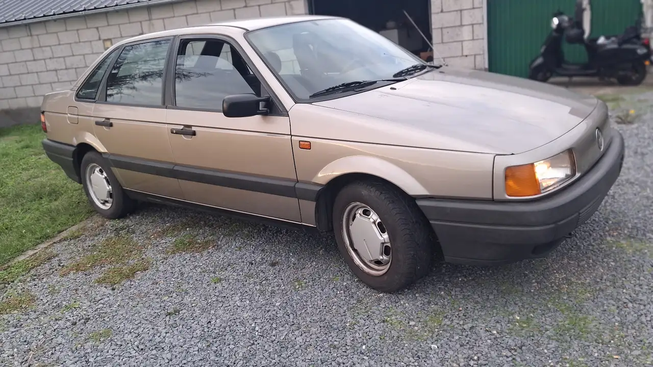 Volkswagen Passat CL 1.6B 152.000k 1991 gekeurd voor verkoop, foto 2