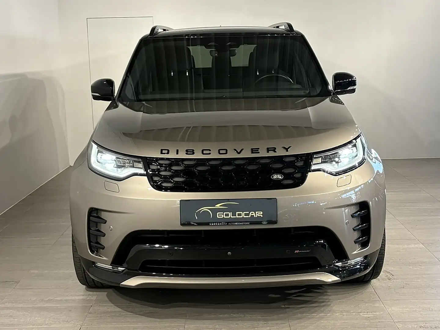 Land Rover Discovery 5 D300 AWD R-Dynamic SE Aut. **7-Sitzer** Braun - 2