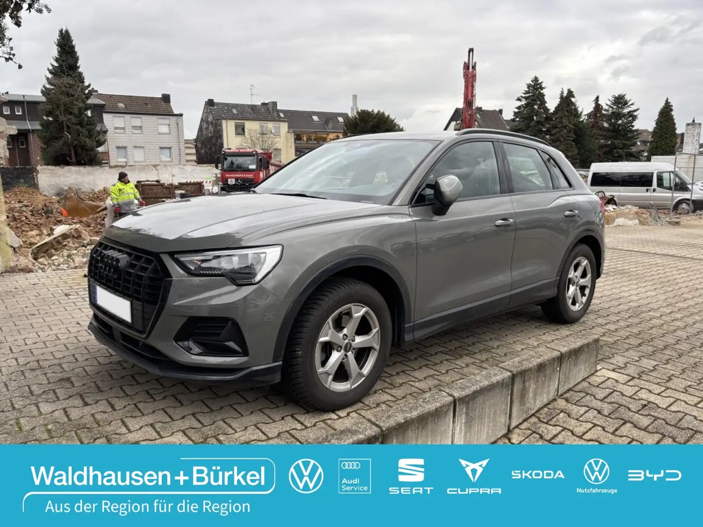 Audi Q3 35 TFSI S-Tonic advanced Klima Navi Leder Grau - 1