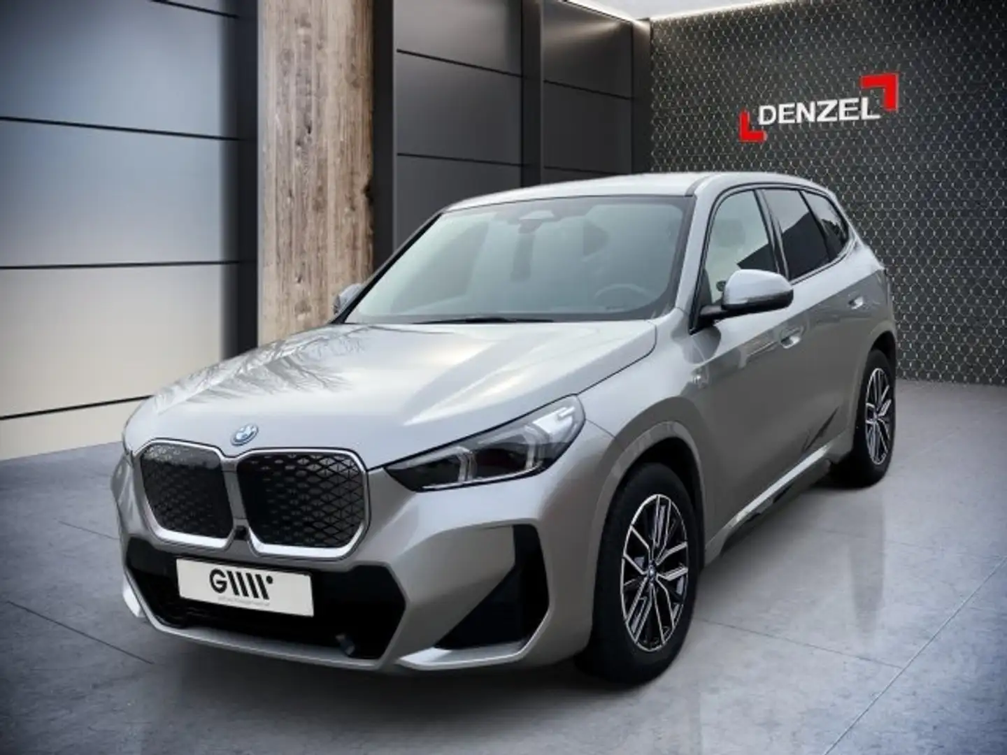 BMW iX1 eDrive20 U11 Silber - 2