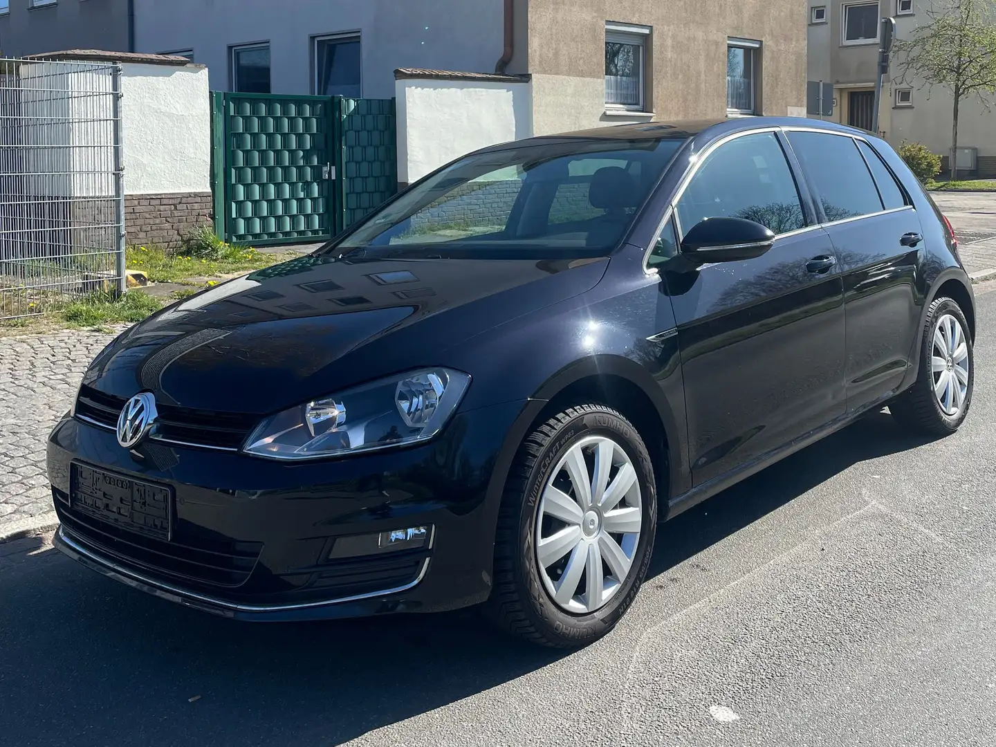 Volkswagen Golf Lounge BMT/Garantie Schwarz - 1