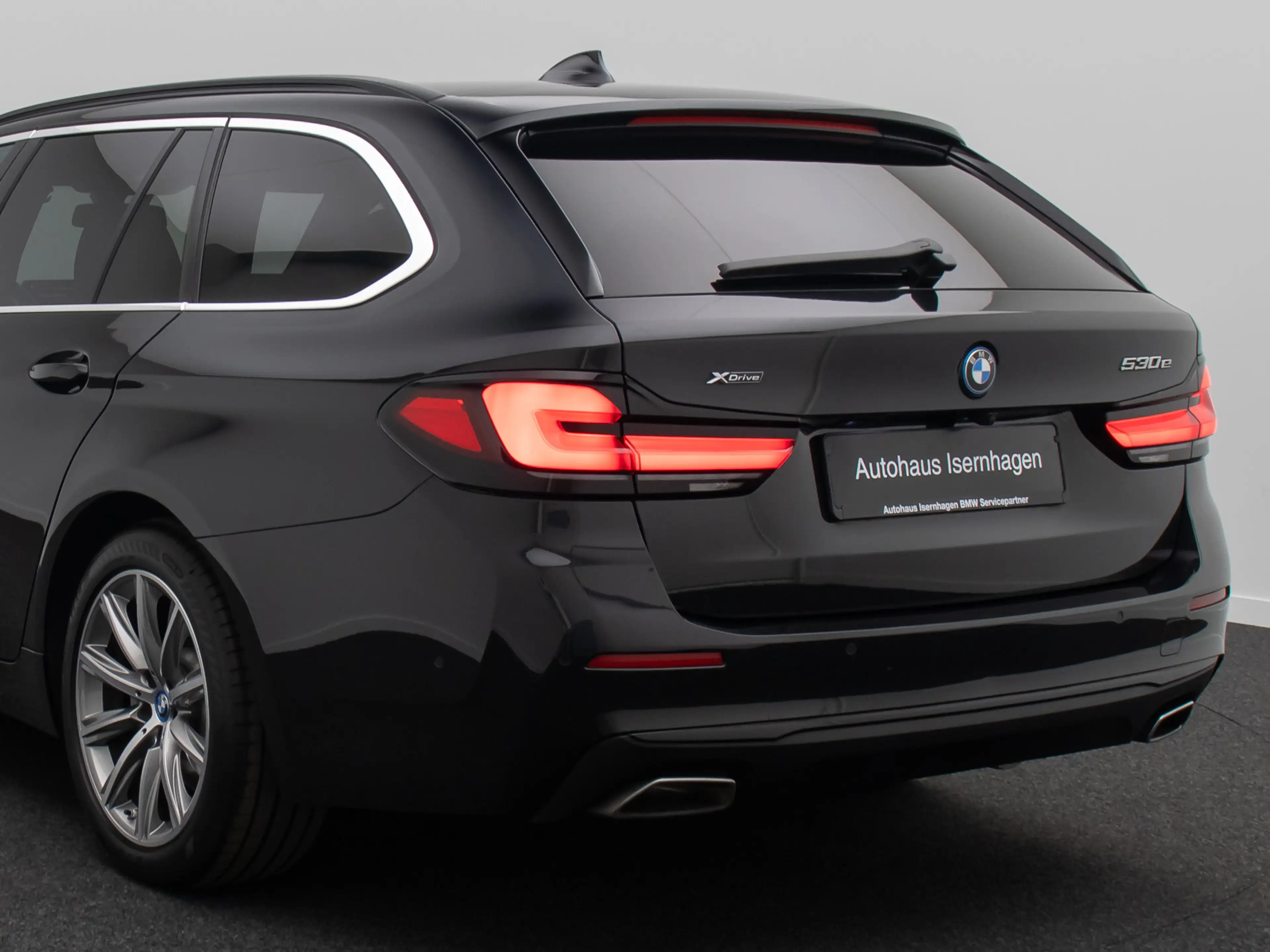 BMW 530 Panorama 360°DAB HiFi 4xKlima AHK Alarm — photo 18