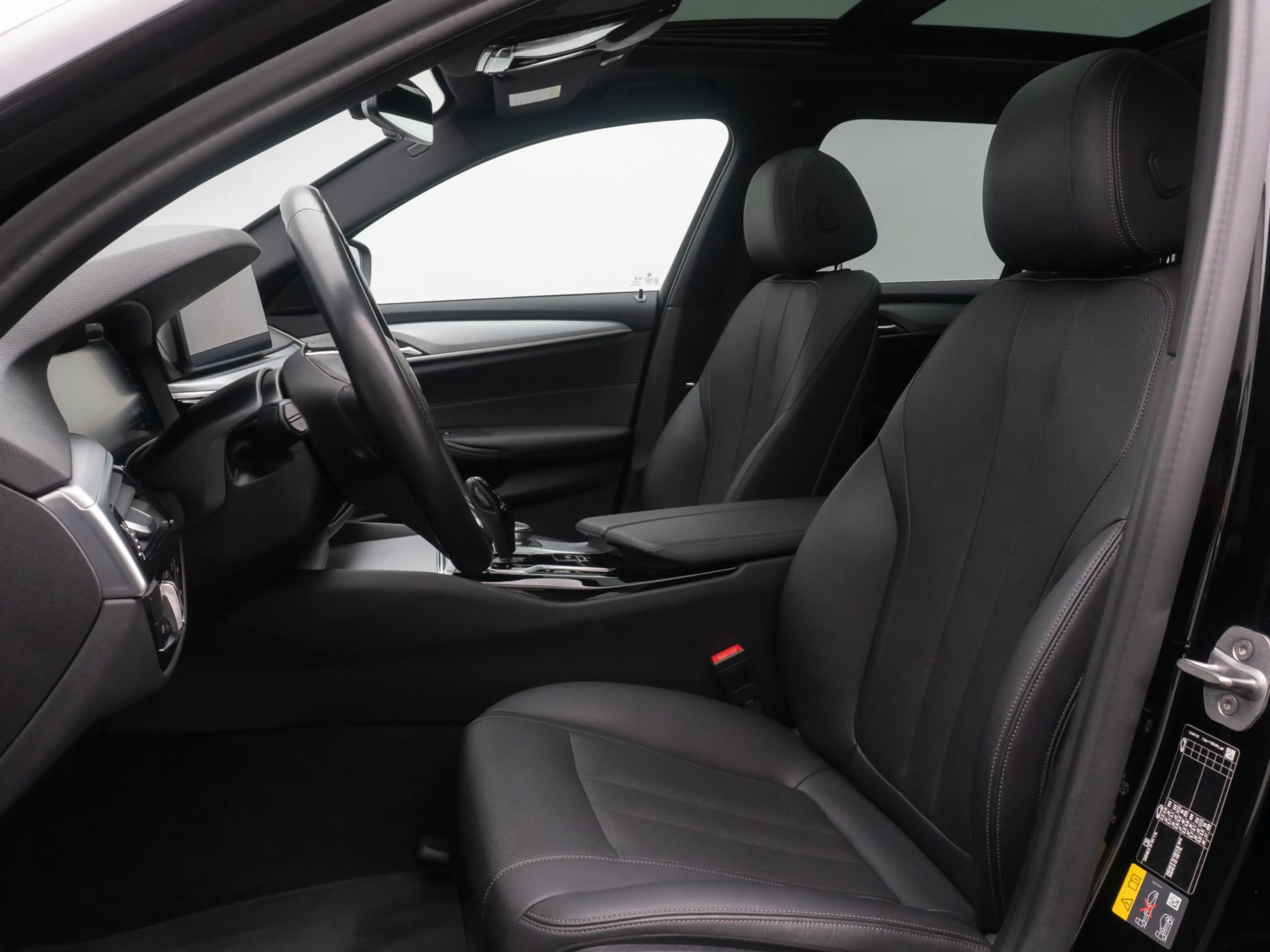 BMW 530 Panorama 360°DAB HiFi 4xKlima AHK Alarm — photo 38
