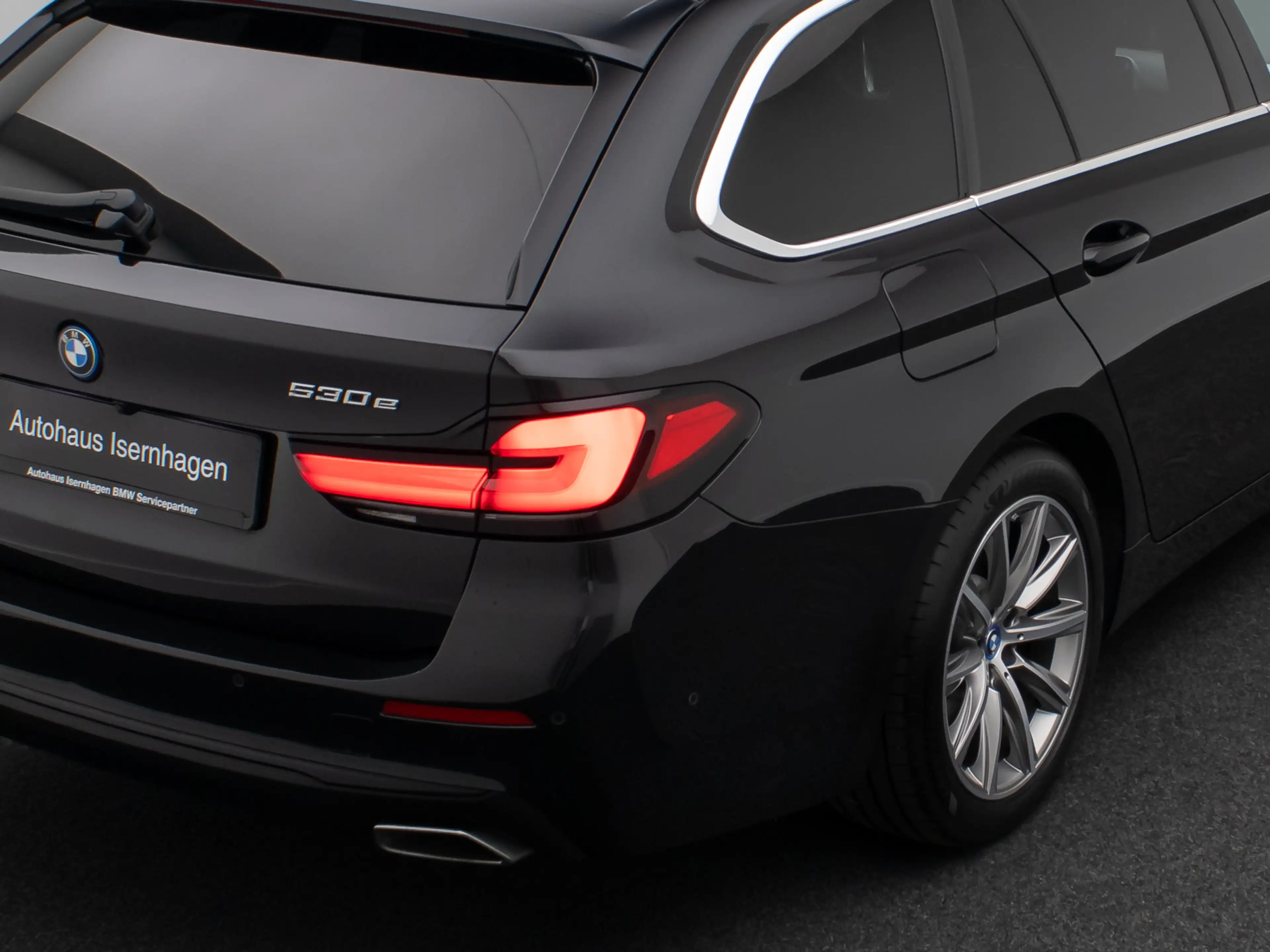 BMW 530 Panorama 360°DAB HiFi 4xKlima AHK Alarm — photo 17