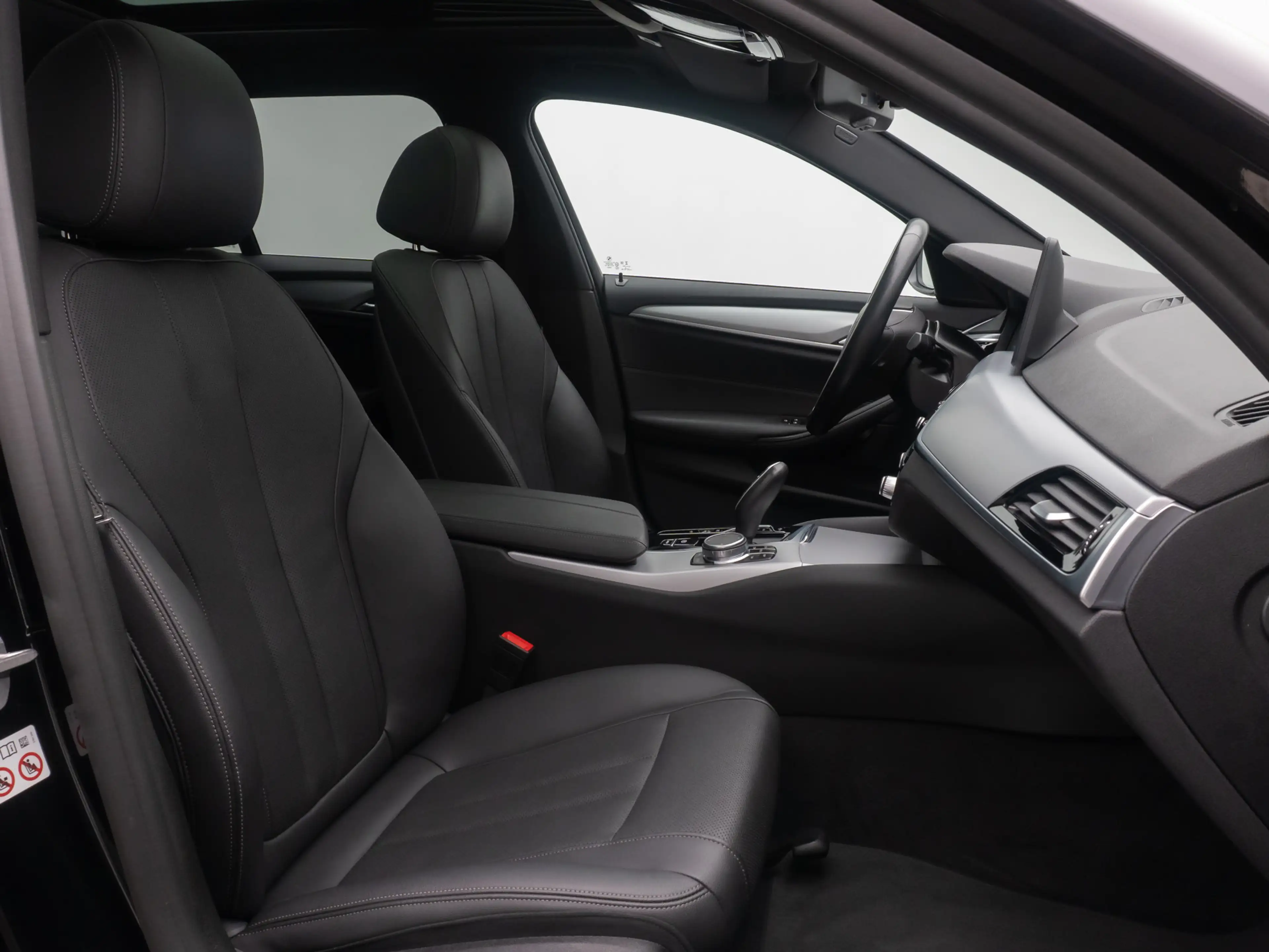 BMW 530 Panorama 360°DAB HiFi 4xKlima AHK Alarm — photo 39