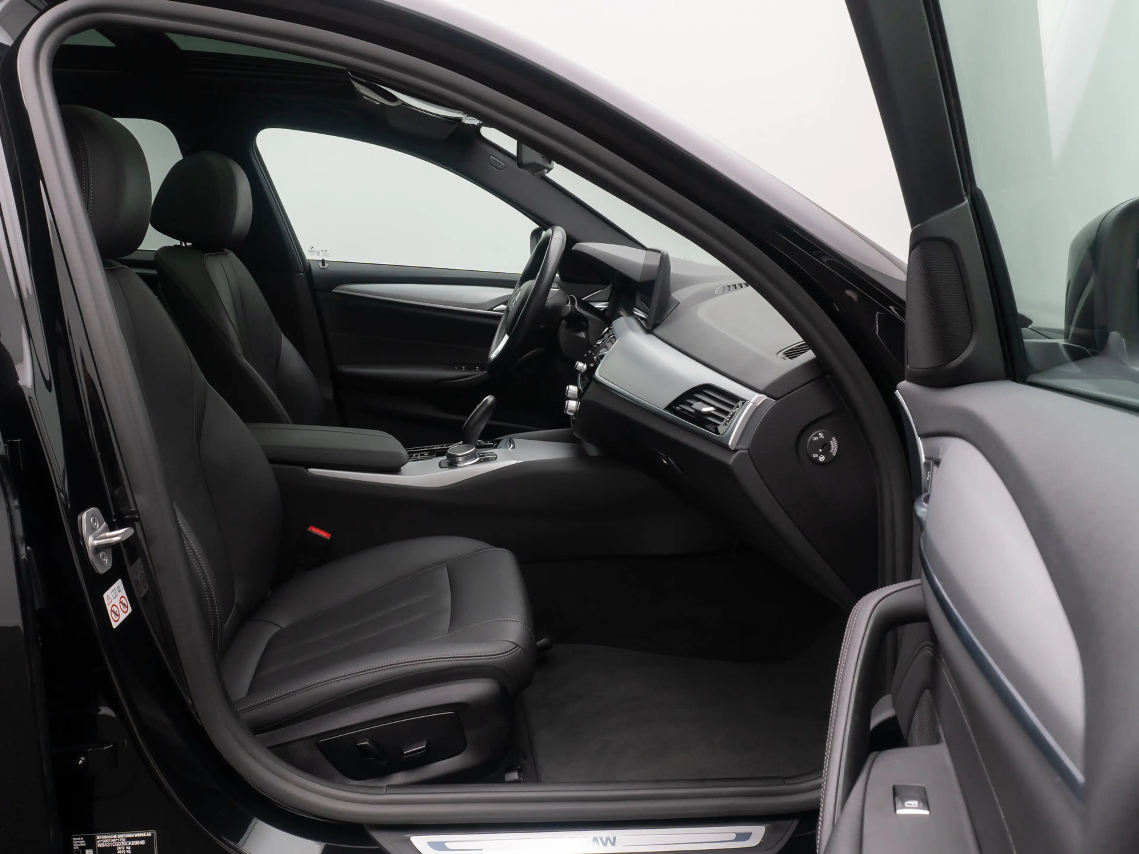 BMW 530 Panorama 360°DAB HiFi 4xKlima AHK Alarm — photo 26
