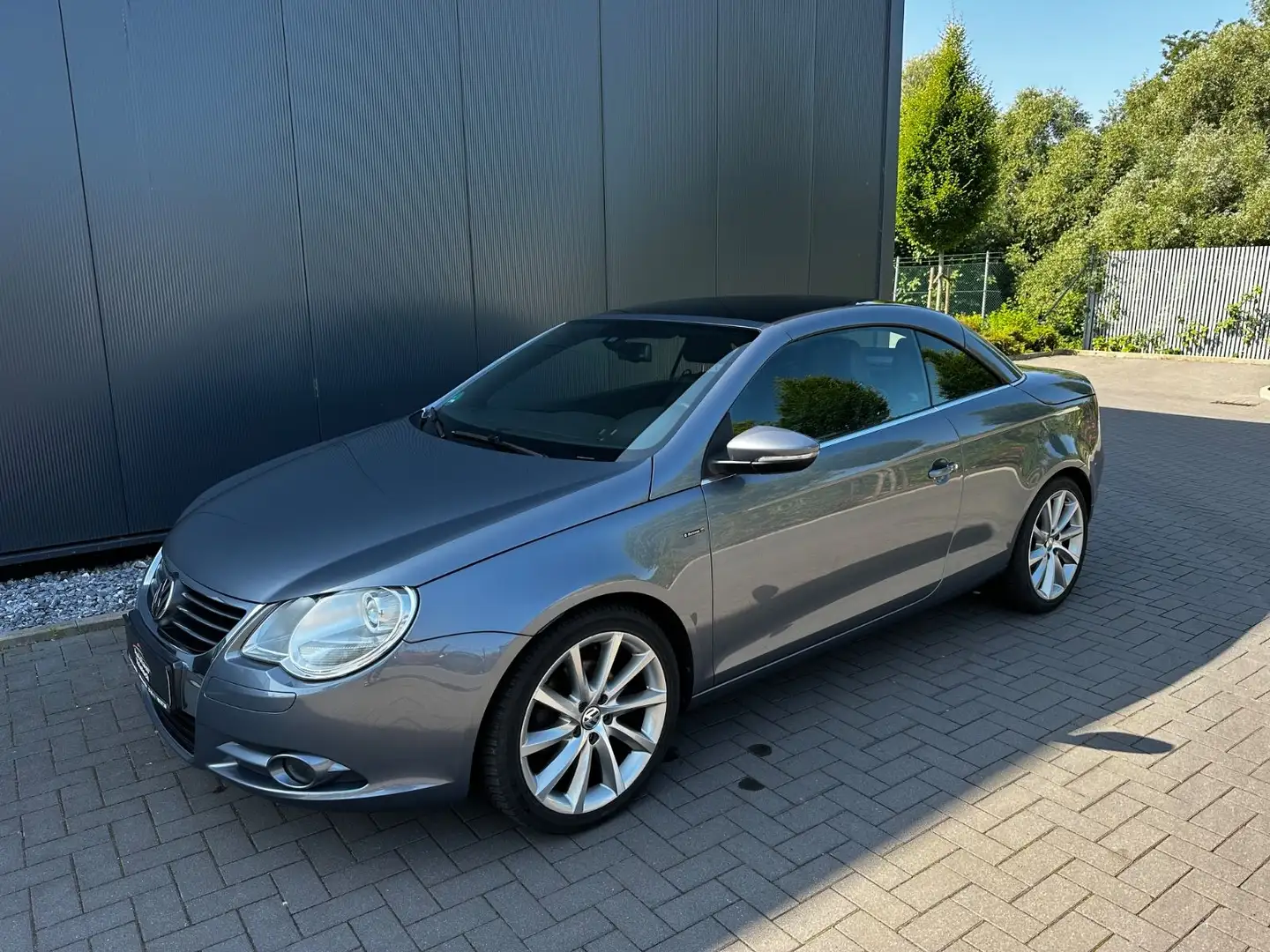 Volkswagen Eos 1.4 Edition 2010 / Cabrio-Limousine Gris - 2