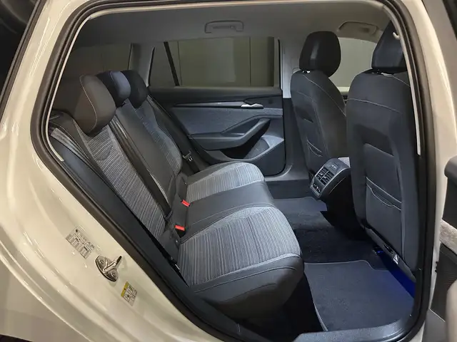 Skoda Superb view 28