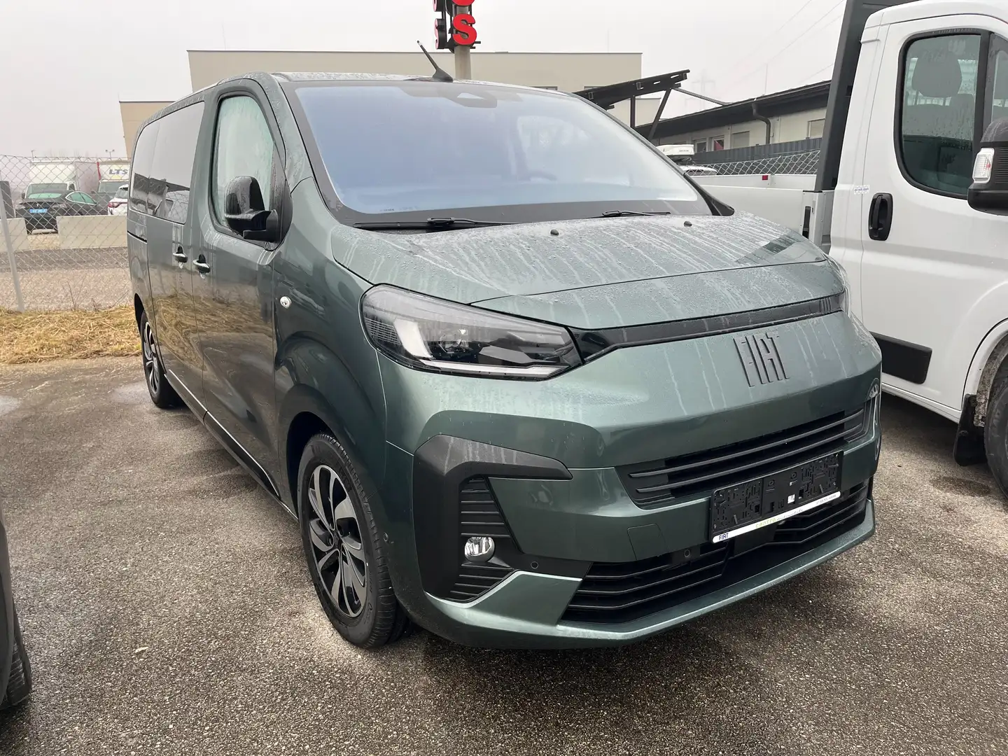 Fiat Ulysse Lounge HDI 180 Aut.  8Sitzer L2 Grau - 2