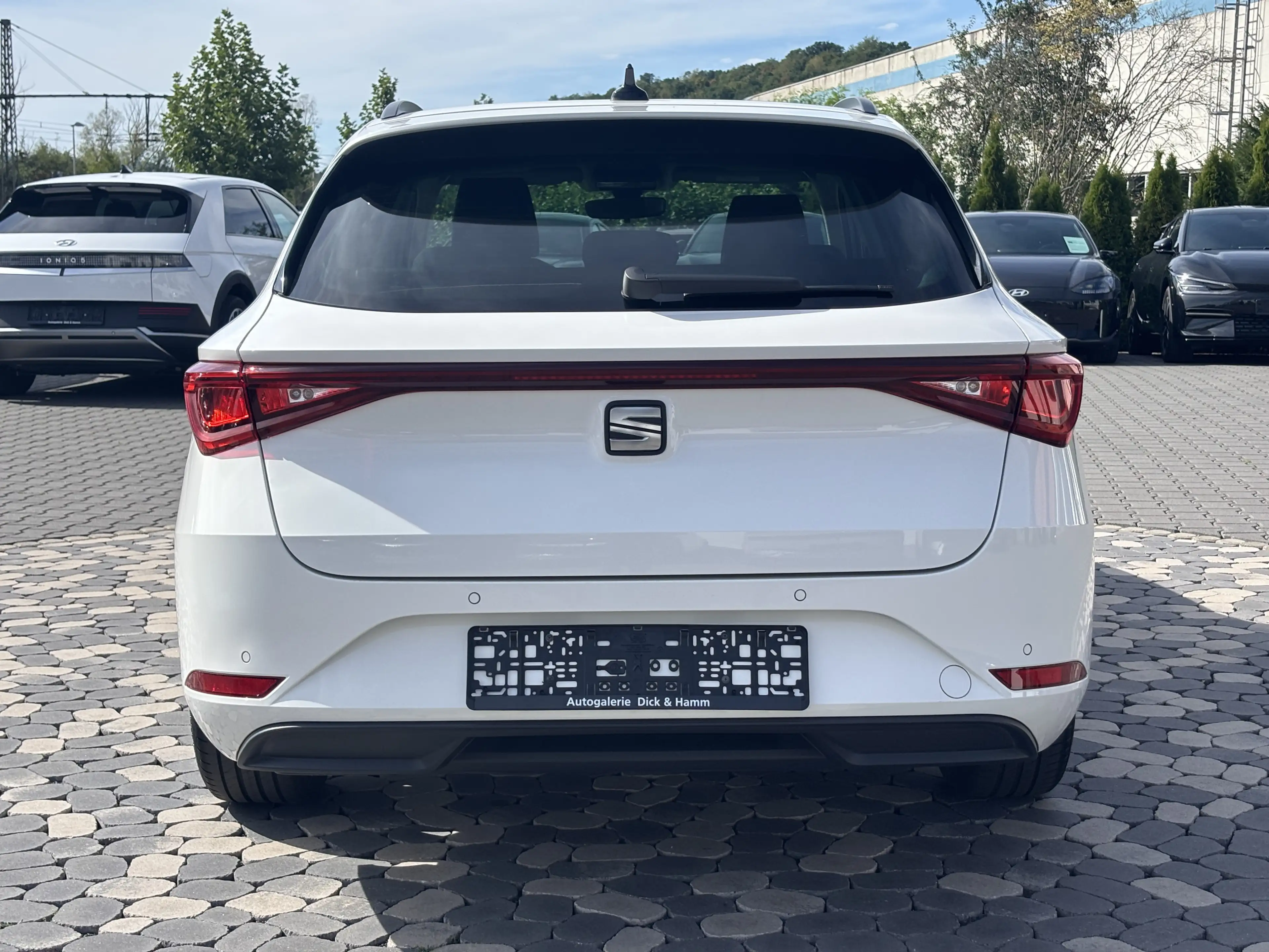SEAT Leon Style LED NAV VC ACC SHZ LHZ PDC DAB WINTER — photo 7