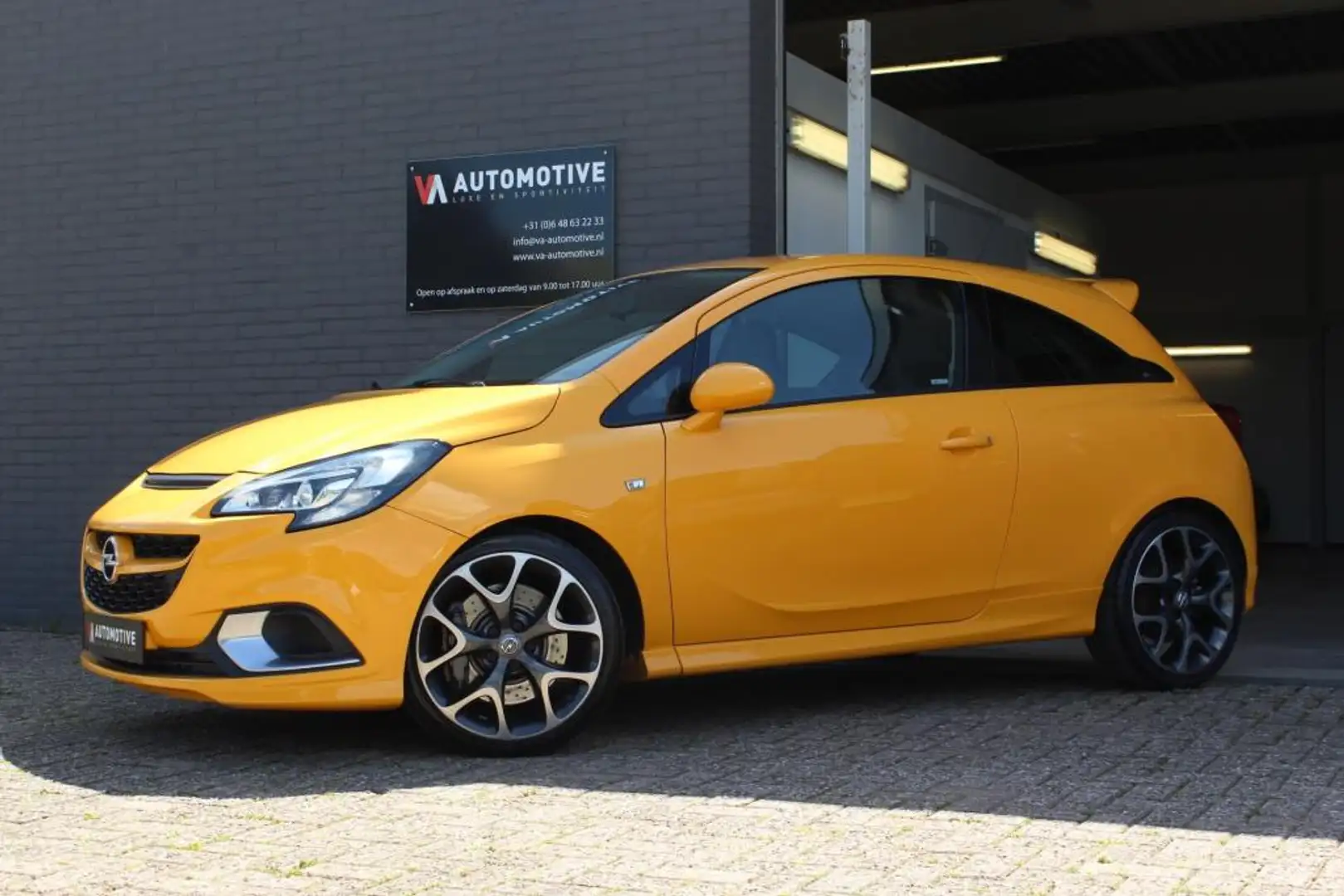 Opel Corsa 1.6 Turbo OPC RECARO INTELLILINK ECC 18 INCH Jaune - 2