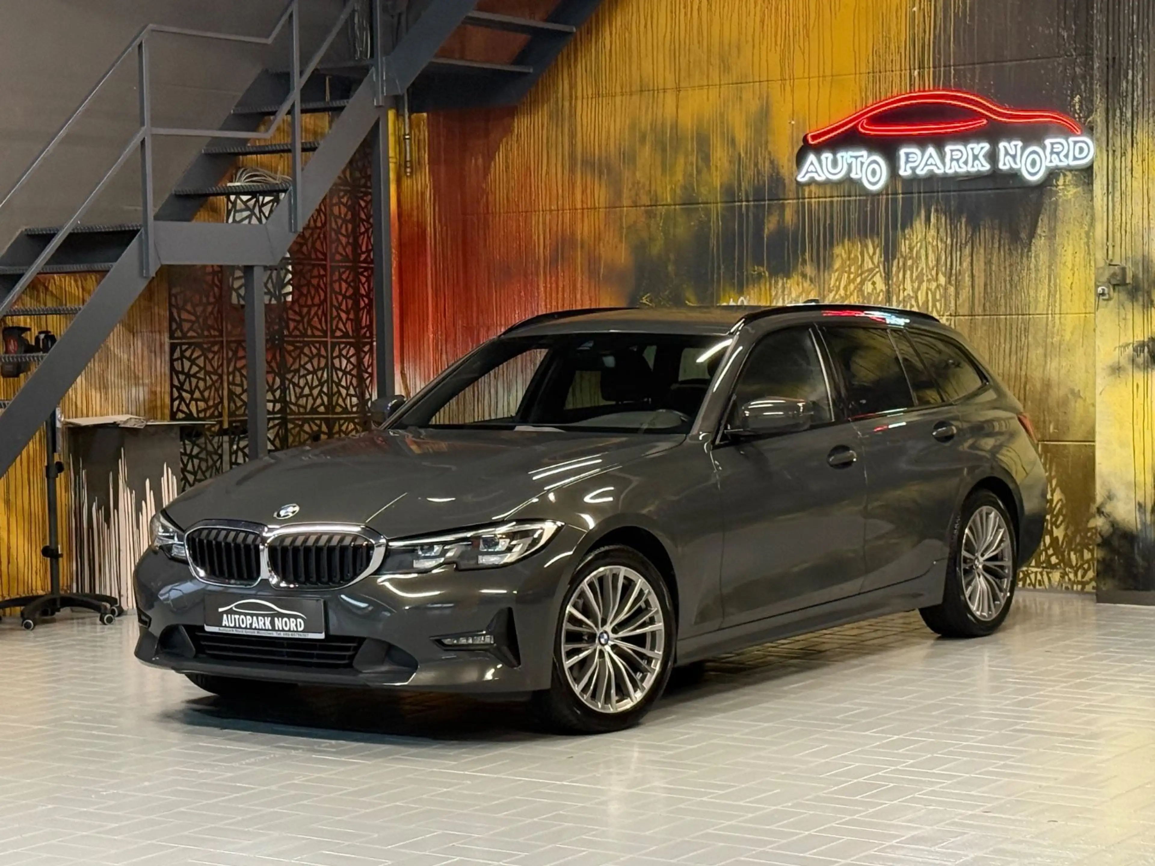 BMW 320 d Touring Advantage Aut. NAVI~SHZ~HIFI~