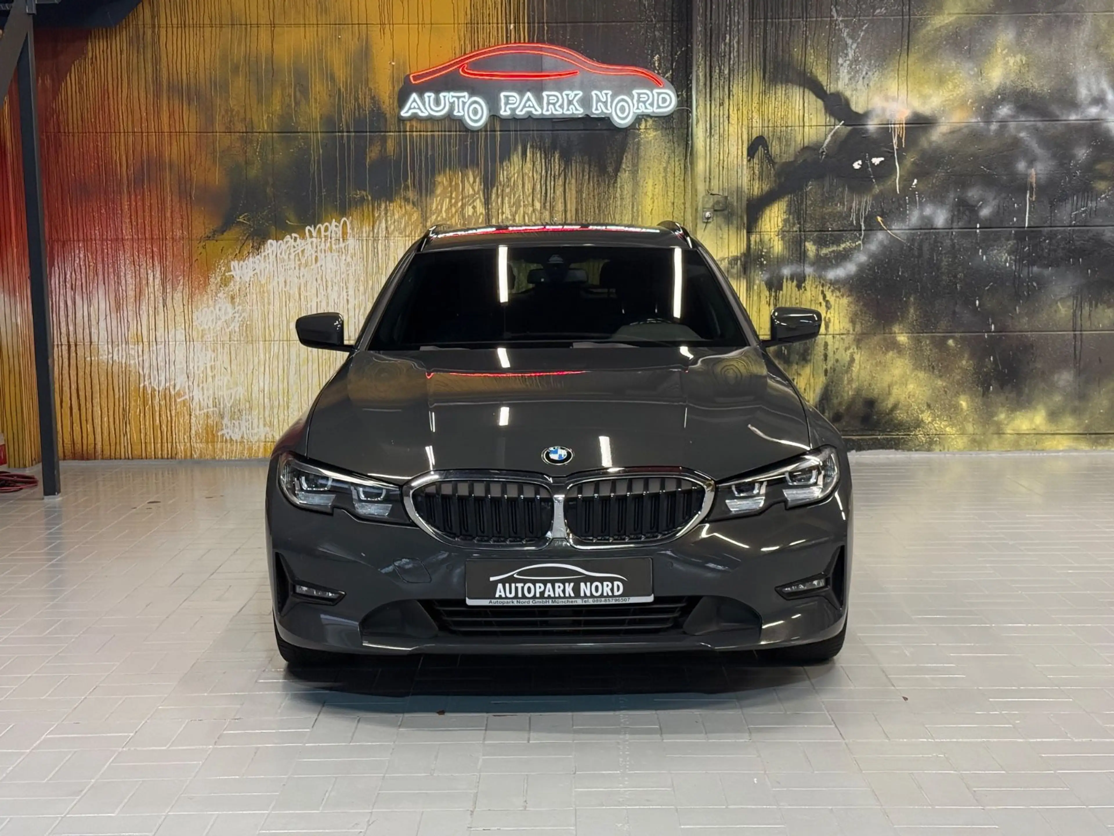 BMW 320 d Touring Advantage Aut. NAVI~SHZ~HIFI~ — photo 2