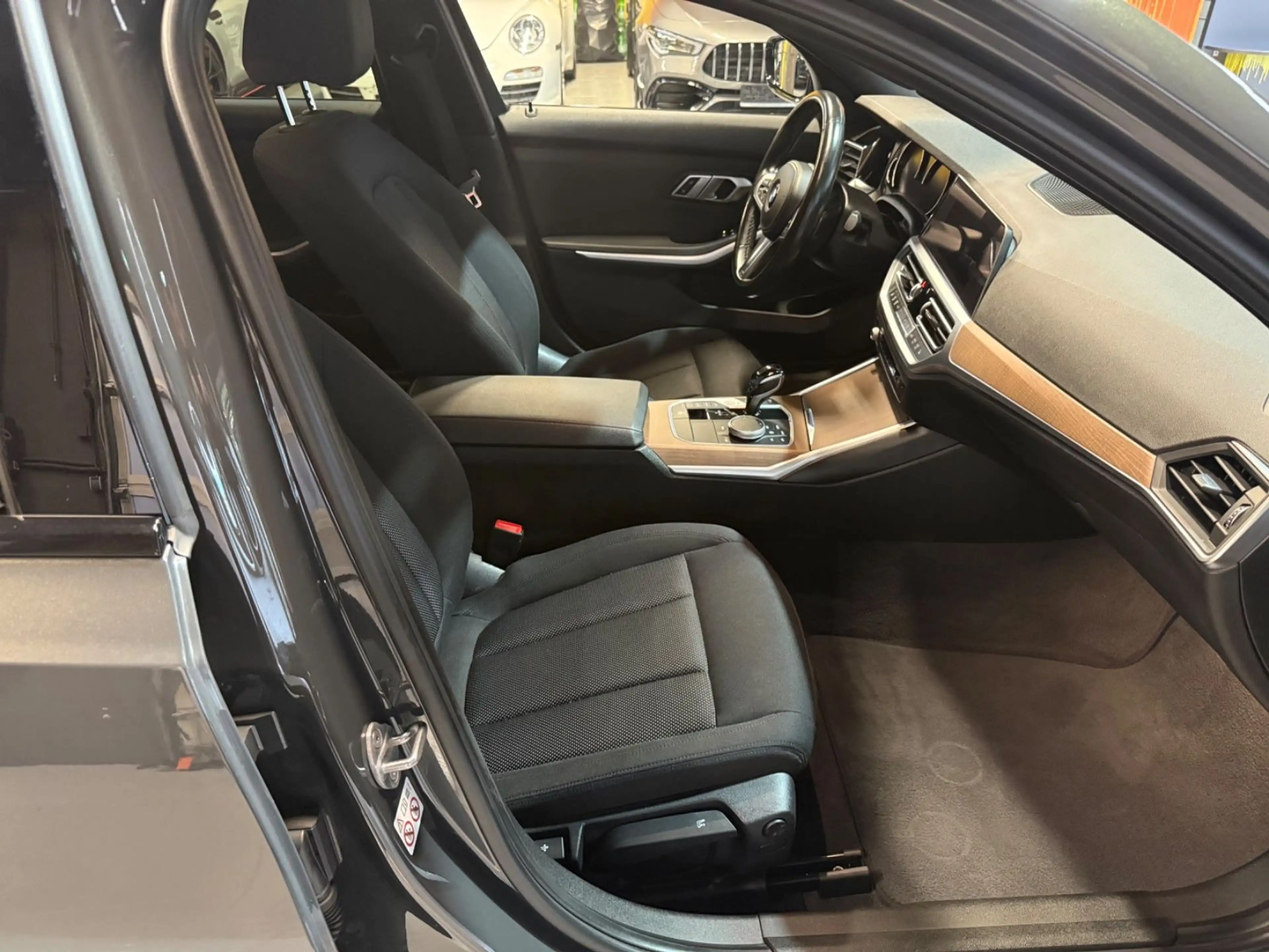 BMW 320 d Touring Advantage Aut. NAVI~SHZ~HIFI~ — photo 15