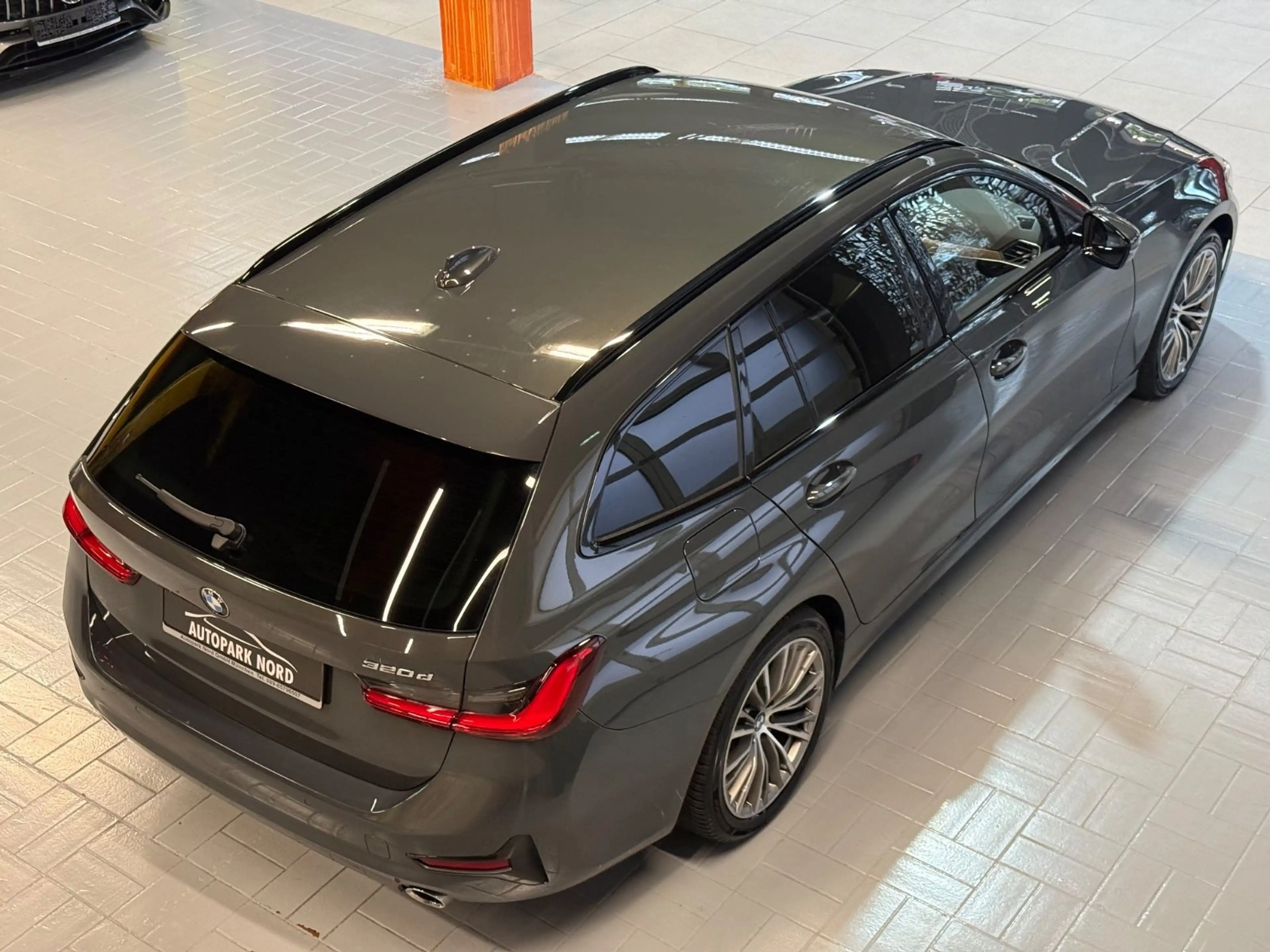 BMW 320 d Touring Advantage Aut. NAVI~SHZ~HIFI~ — photo 10