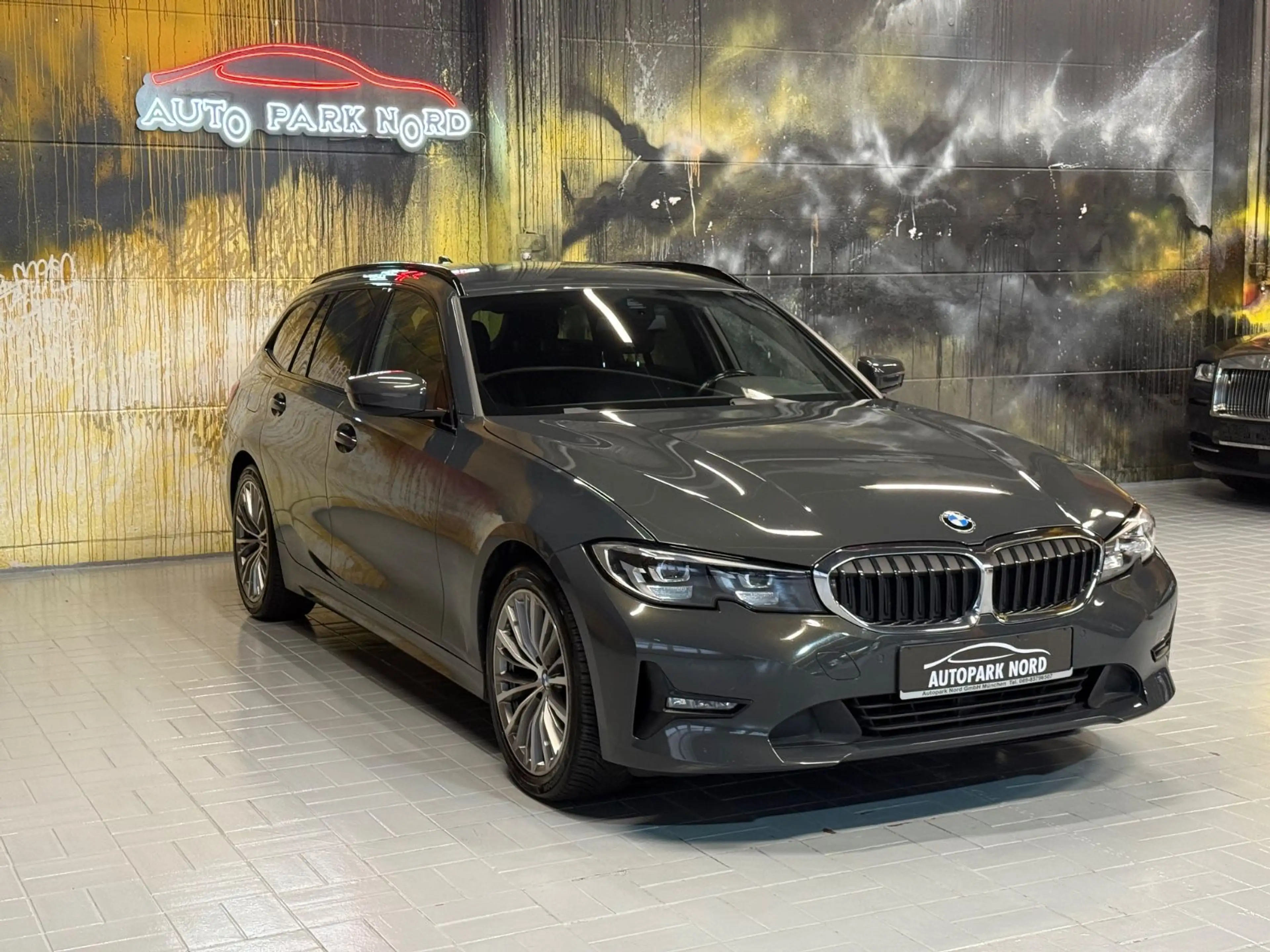 BMW 320 d Touring Advantage Aut. NAVI~SHZ~HIFI~ — photo 9