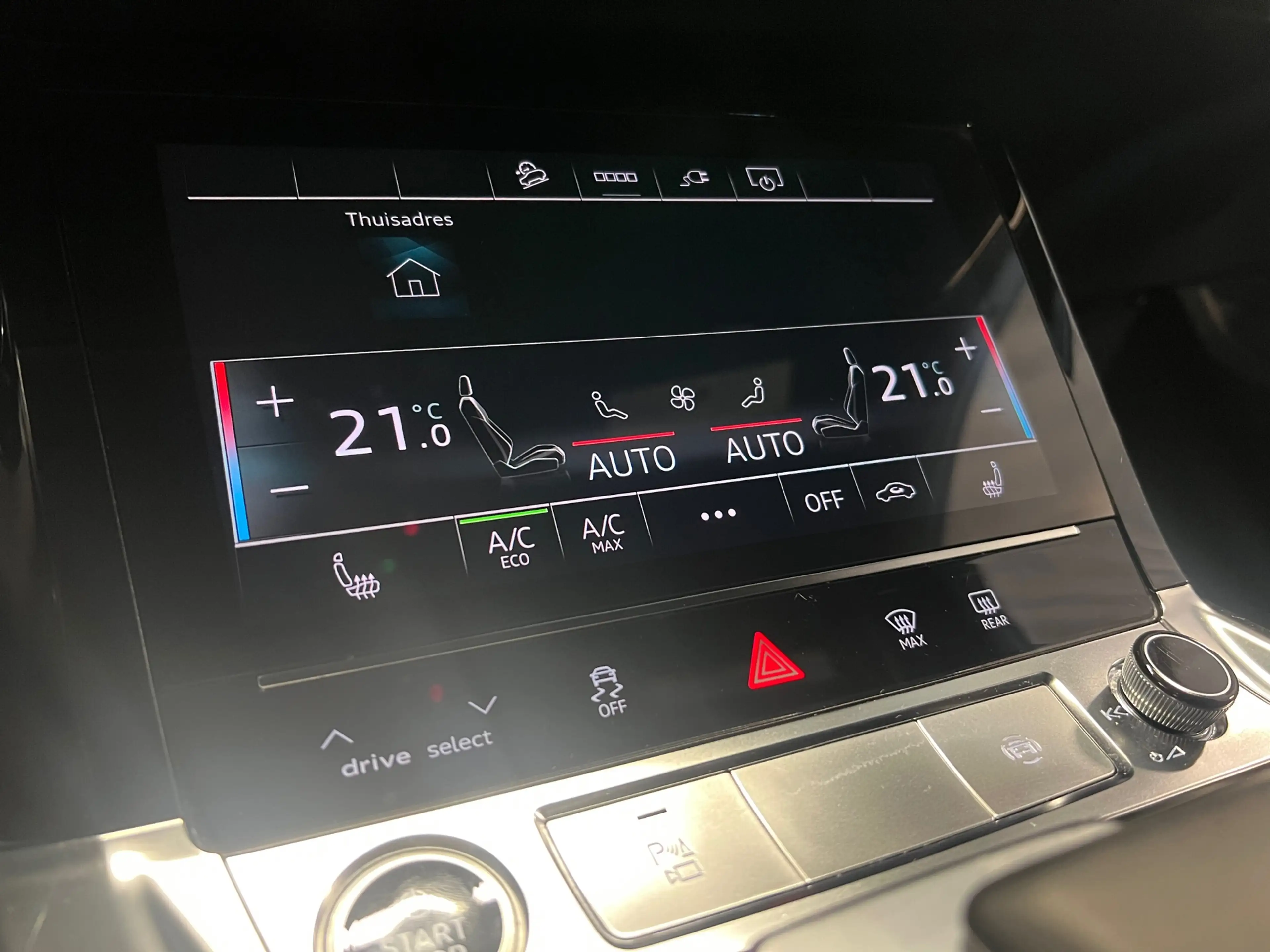 Audi Q8 e-tron E-tron 50 quattro - Luchtvering - Sportstoelen - S — photo 15