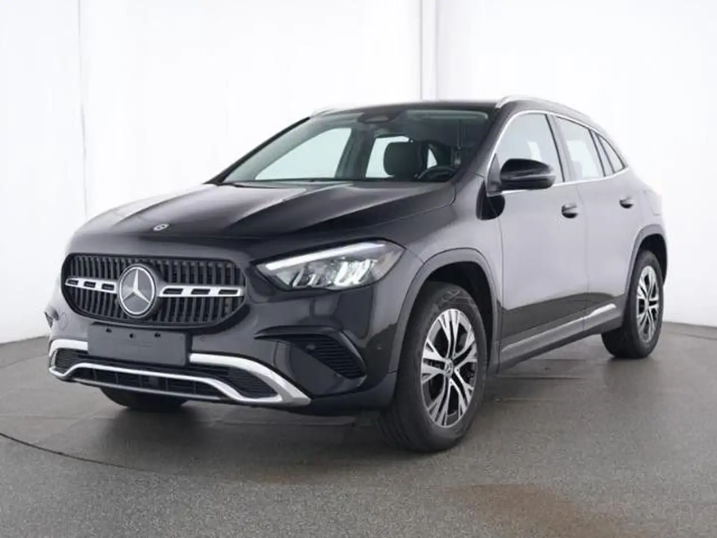Mercedes-Benz GLA 200 Automatic Progressive Advanced Noir - 1