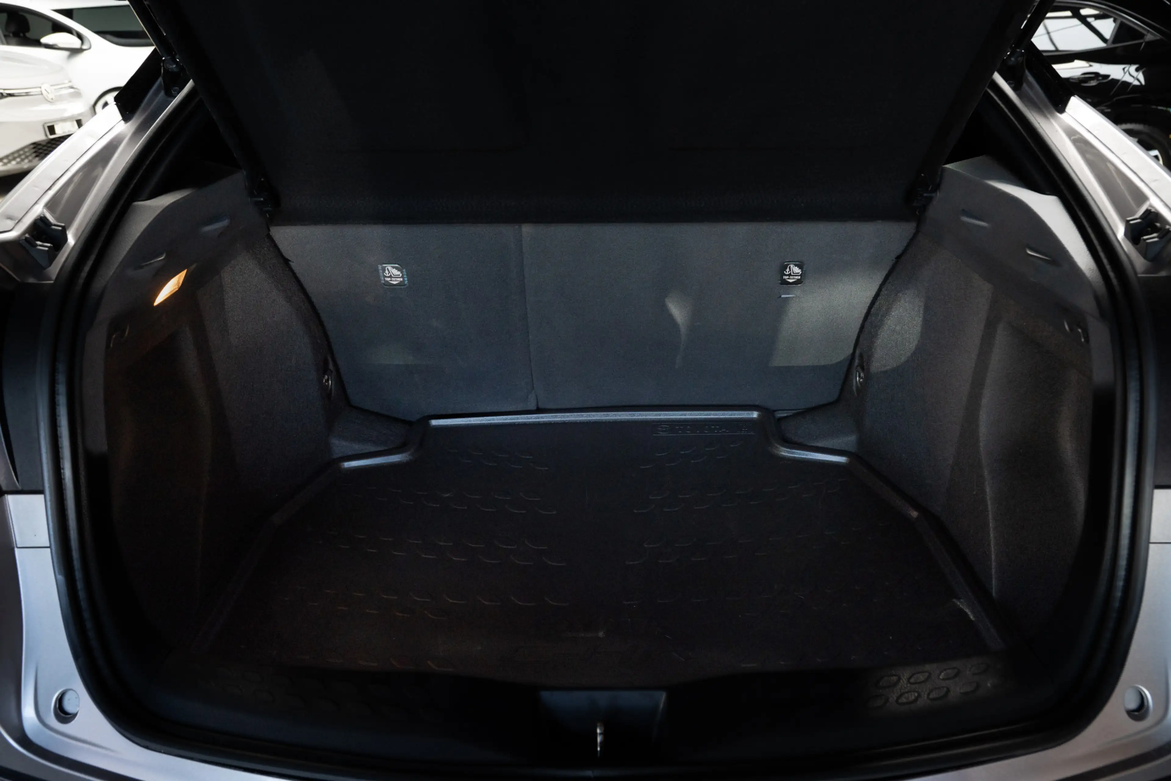 Toyota C-HR 1.8 Hybrid Dynamic Sport — photo 39