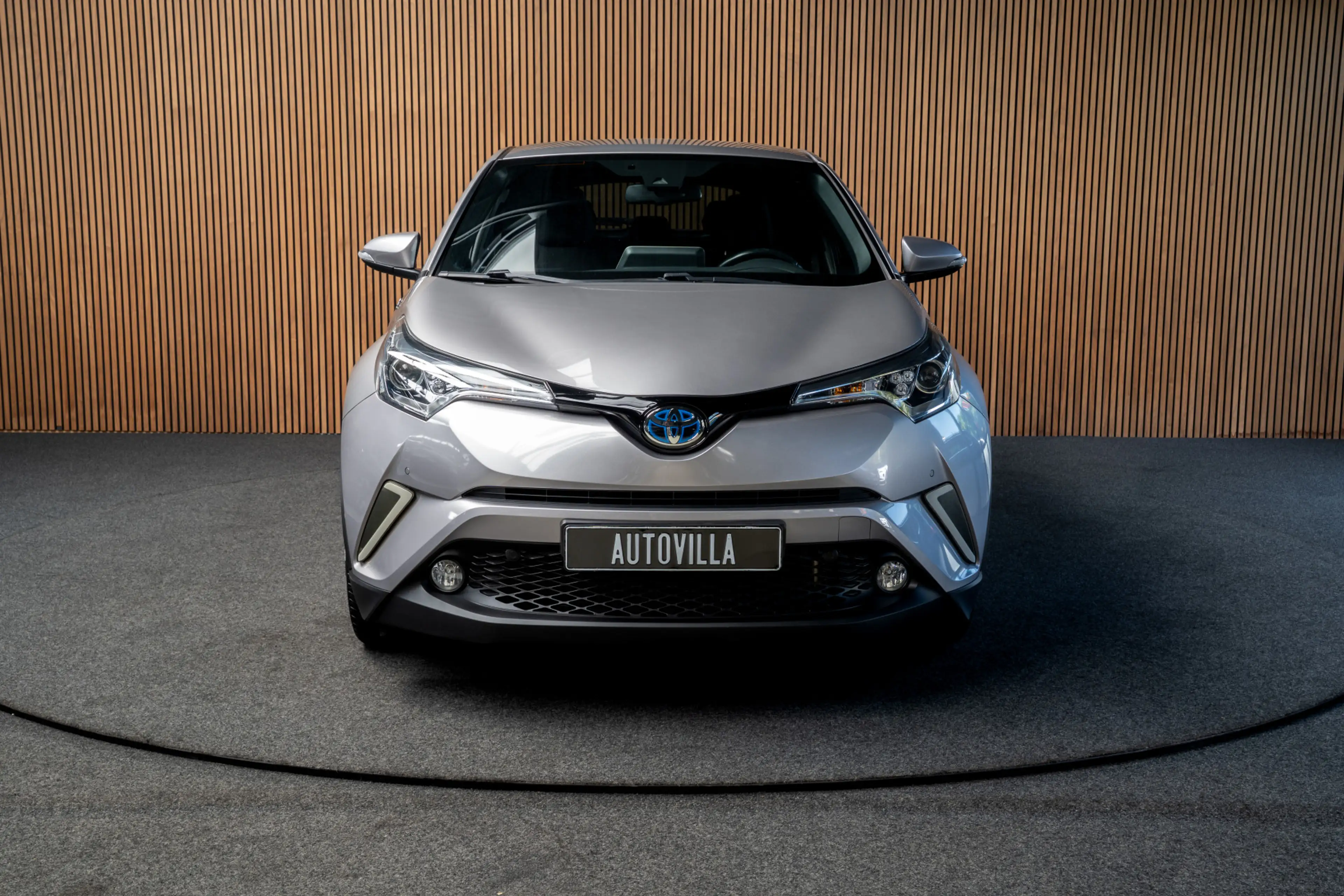 Toyota C-HR 1.8 Hybrid Dynamic Sport — photo 8