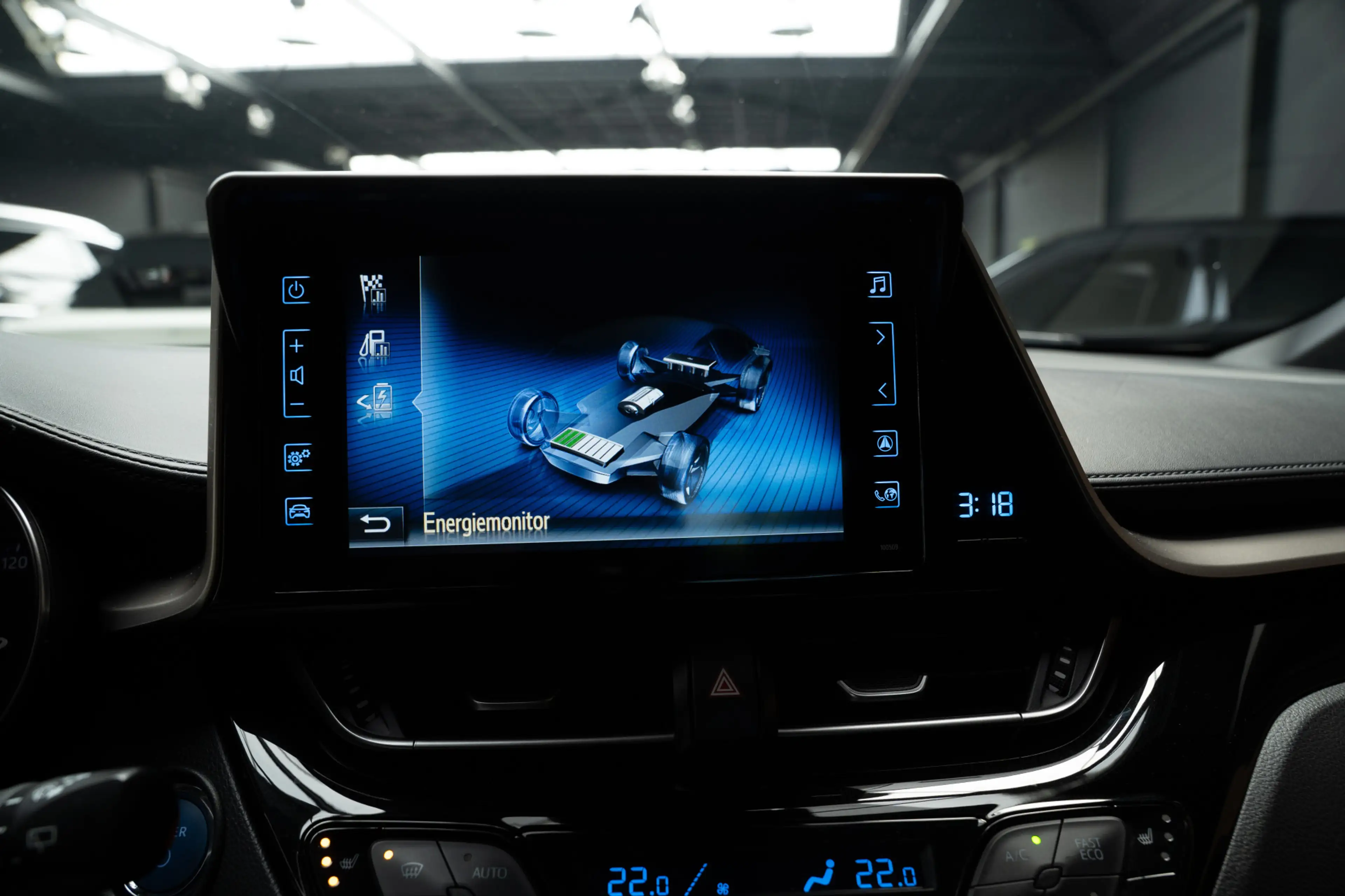 Toyota C-HR 1.8 Hybrid Dynamic Sport — photo 28
