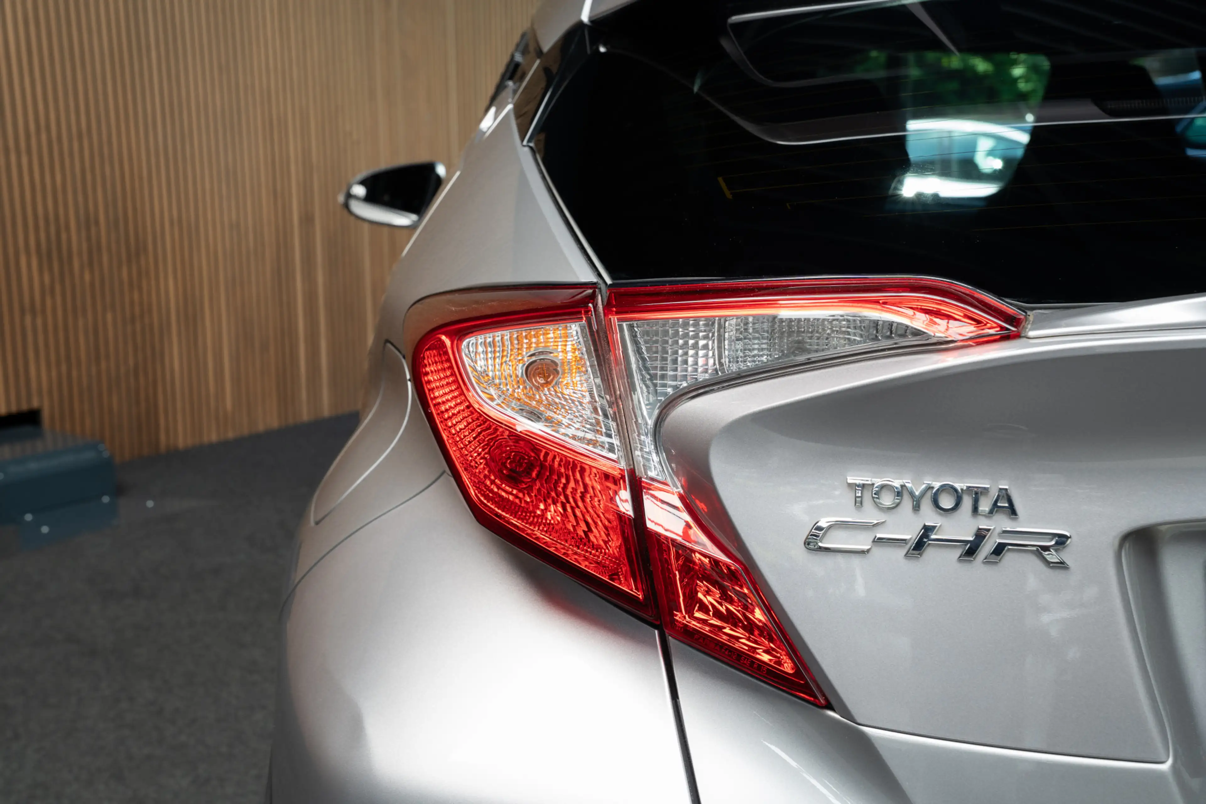 Toyota C-HR 1.8 Hybrid Dynamic Sport — photo 15