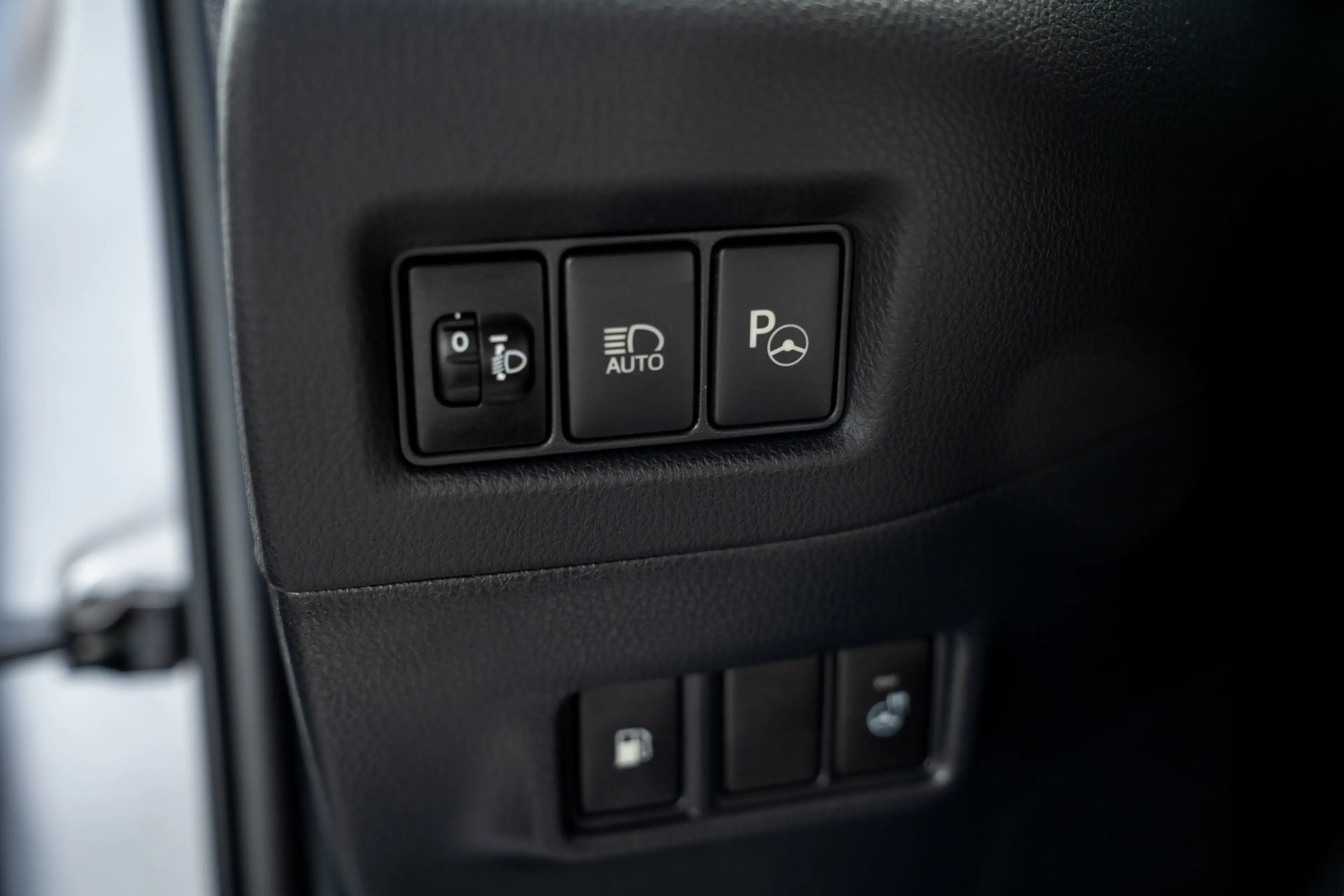 Toyota C-HR 1.8 Hybrid Dynamic Sport — photo 34
