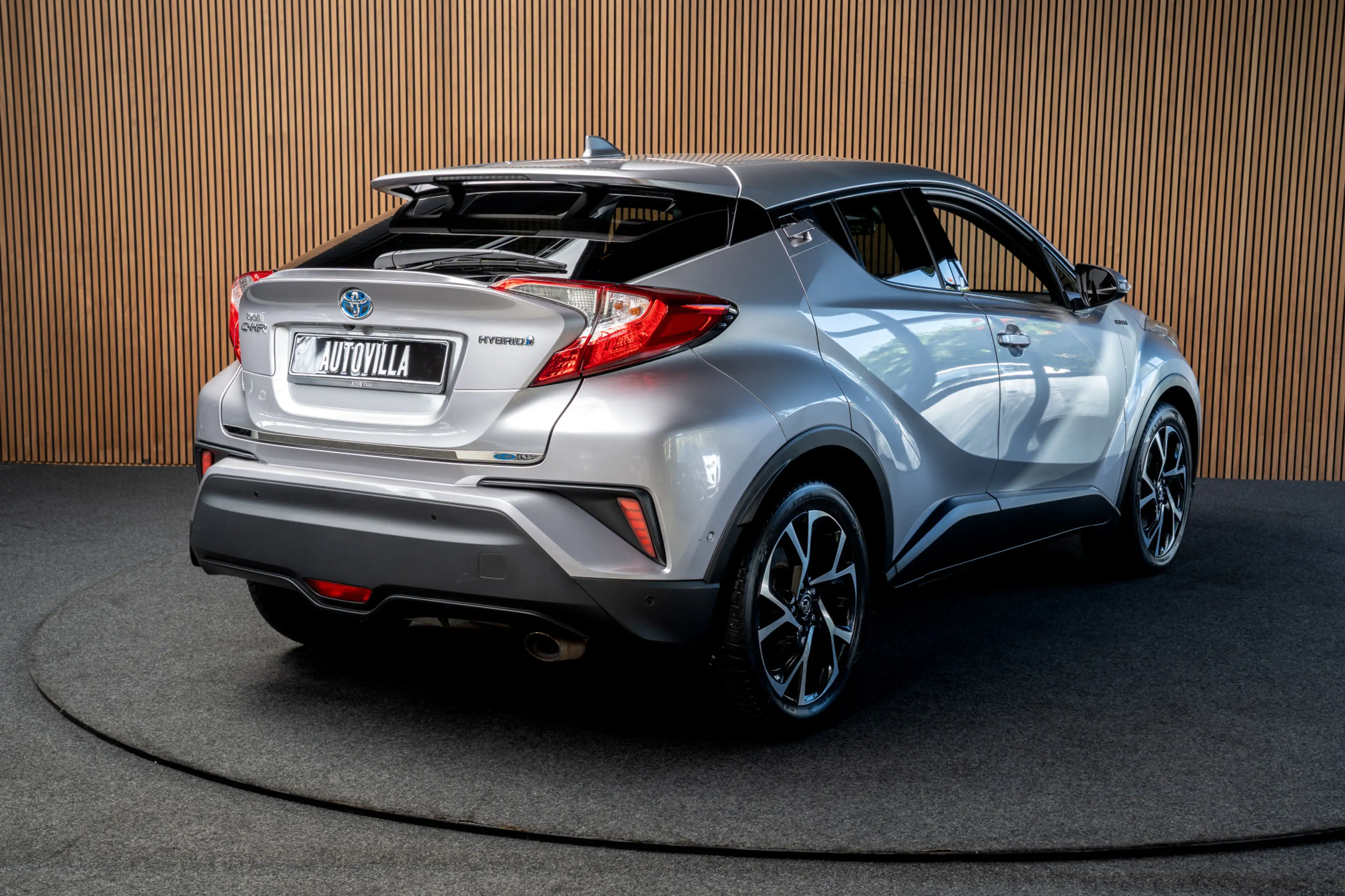 Toyota C-HR 1.8 Hybrid Dynamic Sport — photo 5